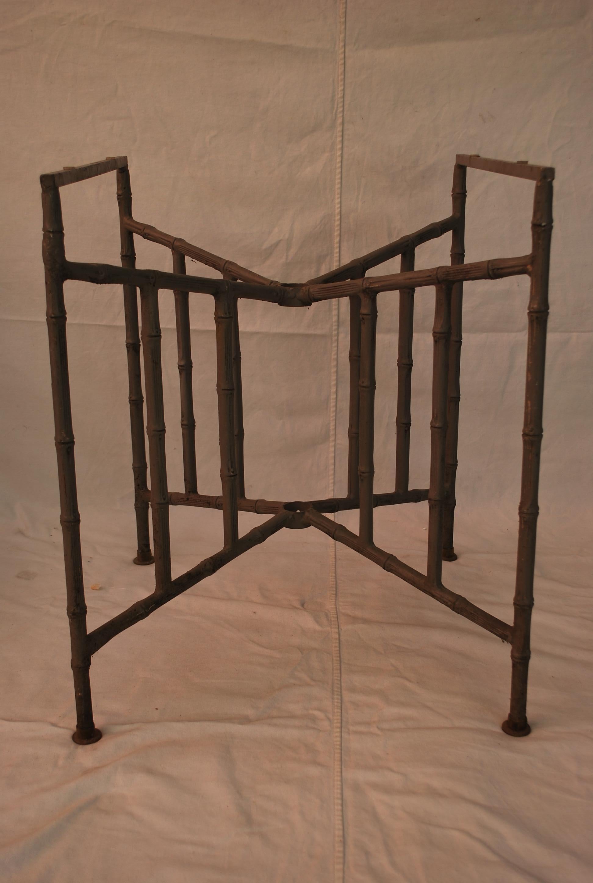 Metal Very rare complete set of patio furniture by Brown and Jordan 1966 For Sale