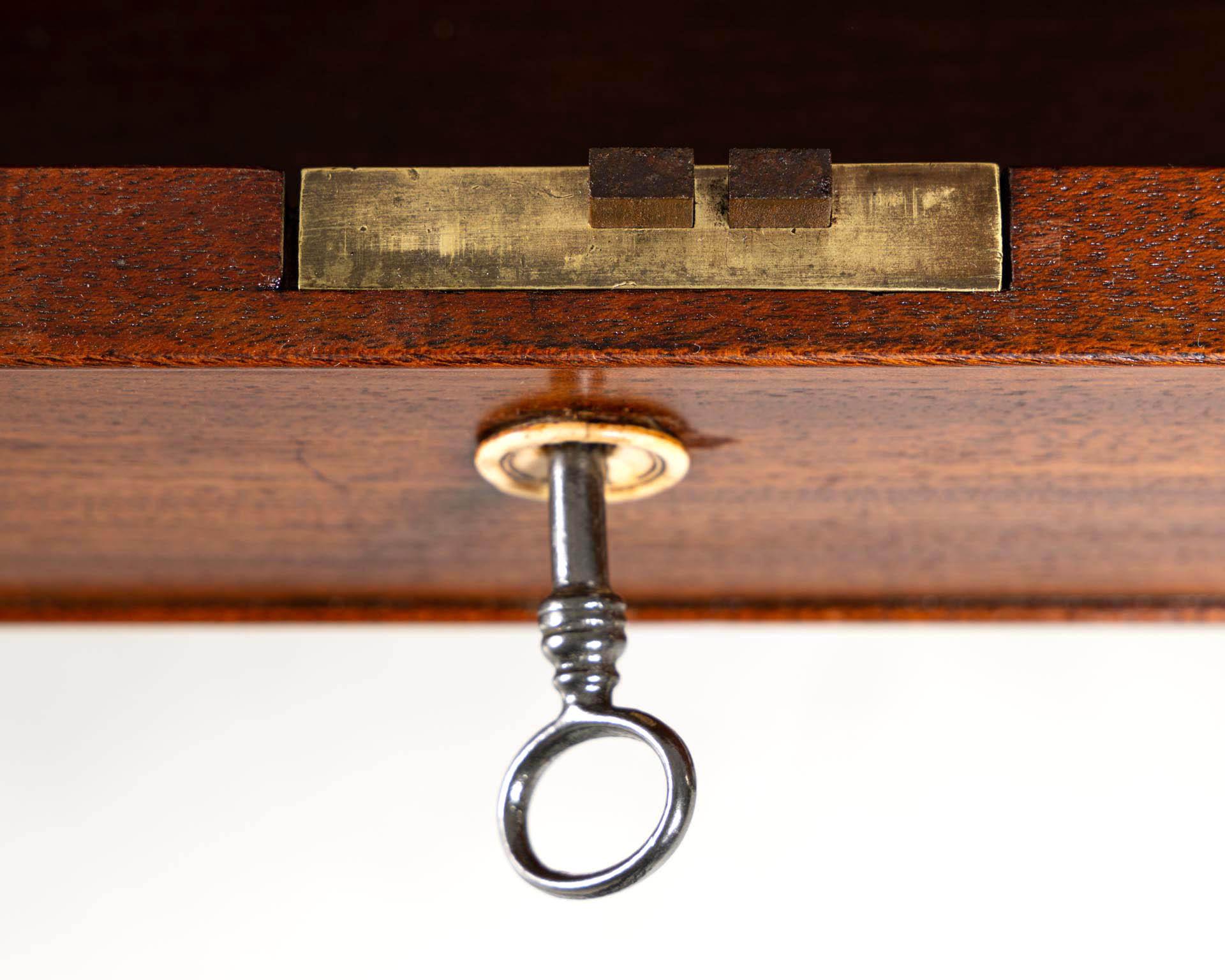 Très rare bureau convertible, bureau d'associé, coiffeuse, début du 19e siècle en vente 6