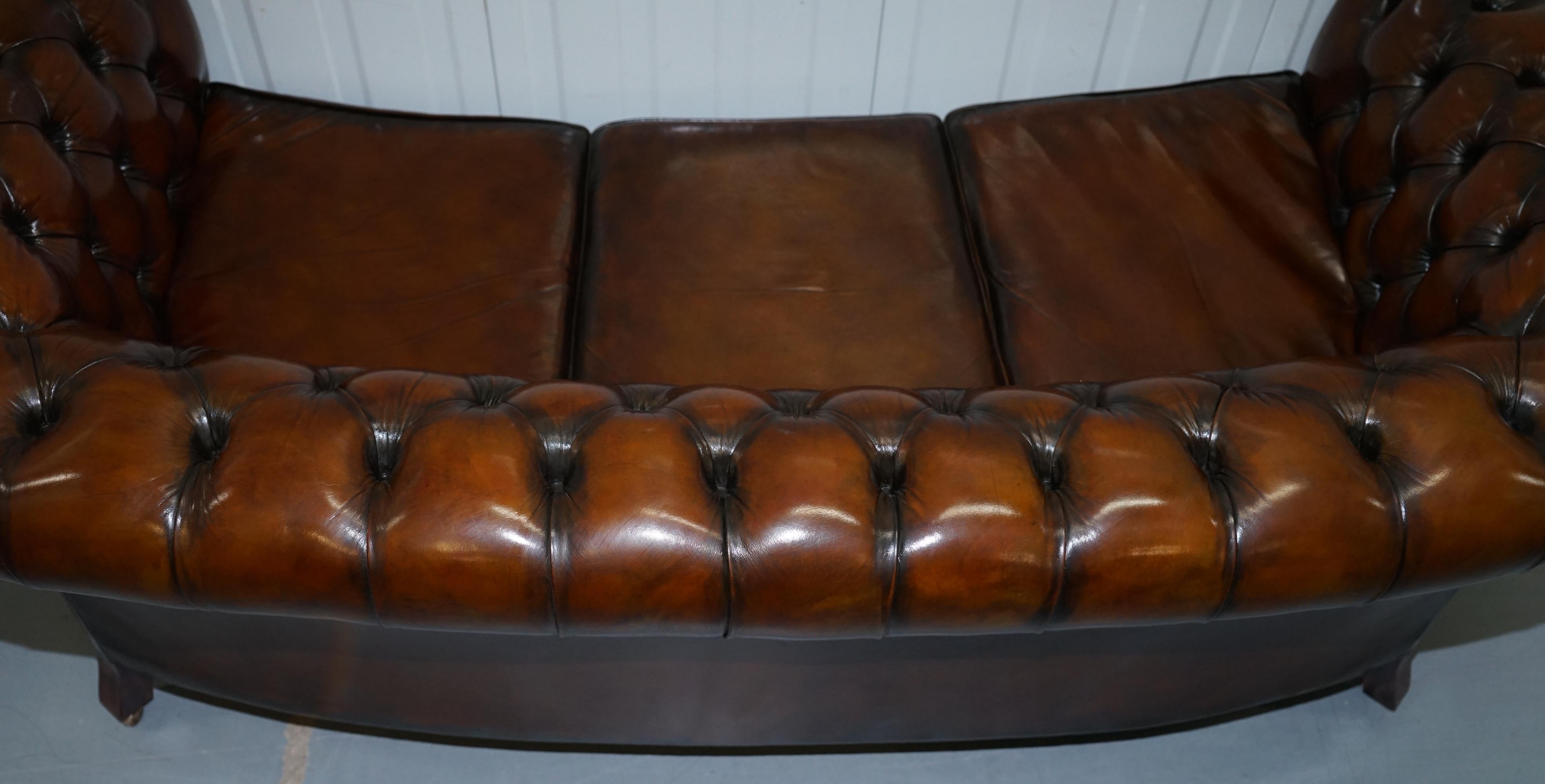 Very Rare Curved Front Fully Restored Cigar Brown Leather Chesterfield Club Sofa 10