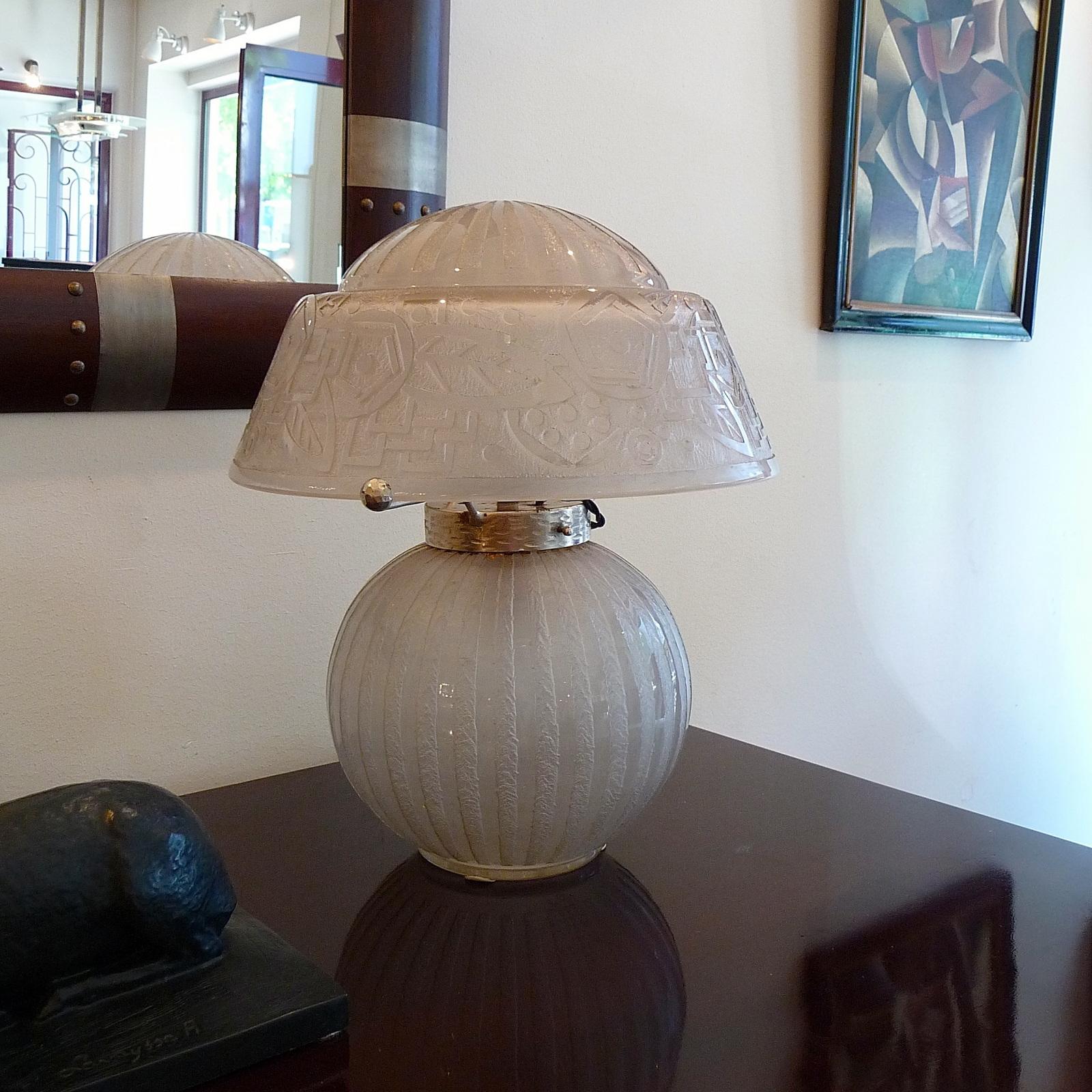 Very Rare Daum Nancy Art Deco Table Lamp In Excellent Condition For Sale In Bochum, NRW