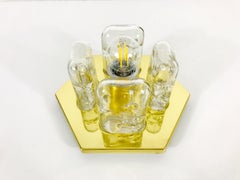 Sehr seltene Doria Flush Mount aus Messing und Eisglas aus der Mitte des Jahrhunderts:: 1960er Jahre