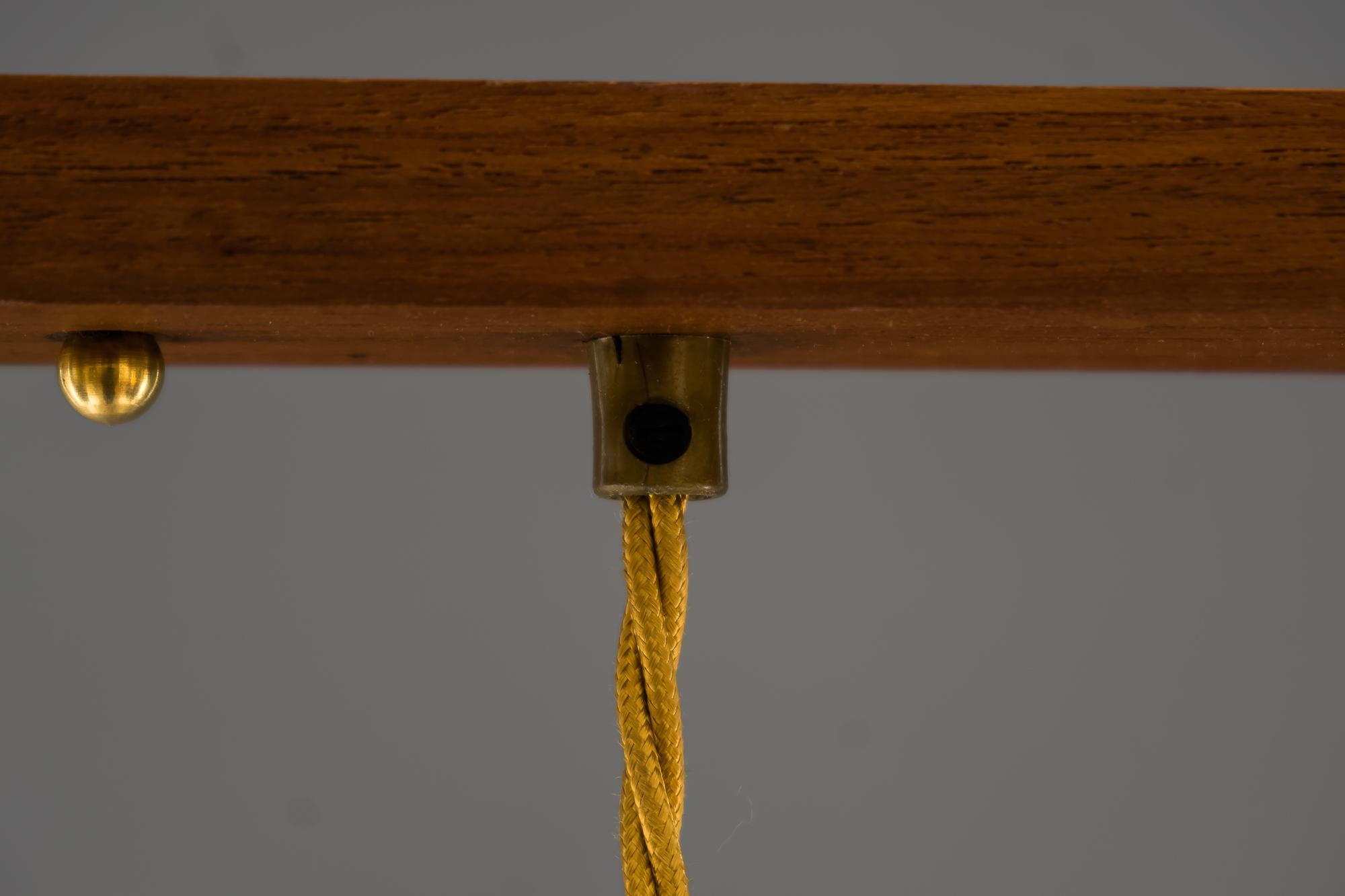 Milieu du XXe siècle Très rare pendentif à double lampe par Limburg, vers les années 1960 en vente