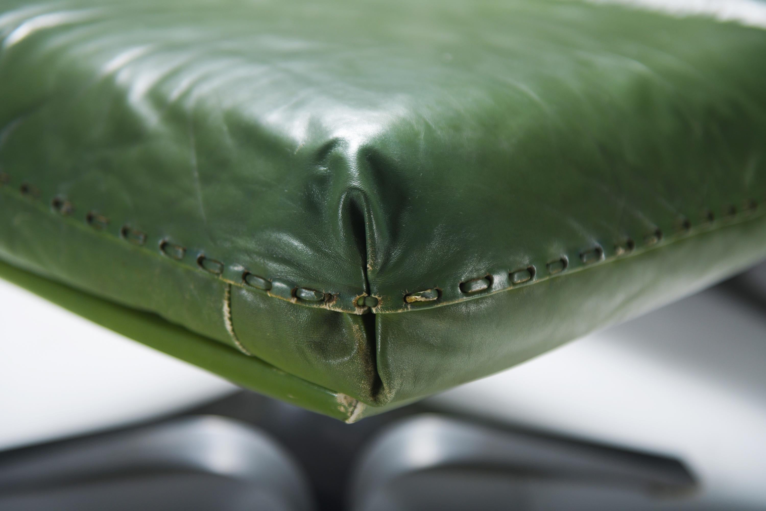 Very rare DS 31 lounge set in green leather by De Sede Team for De Sede Swiss For Sale 3
