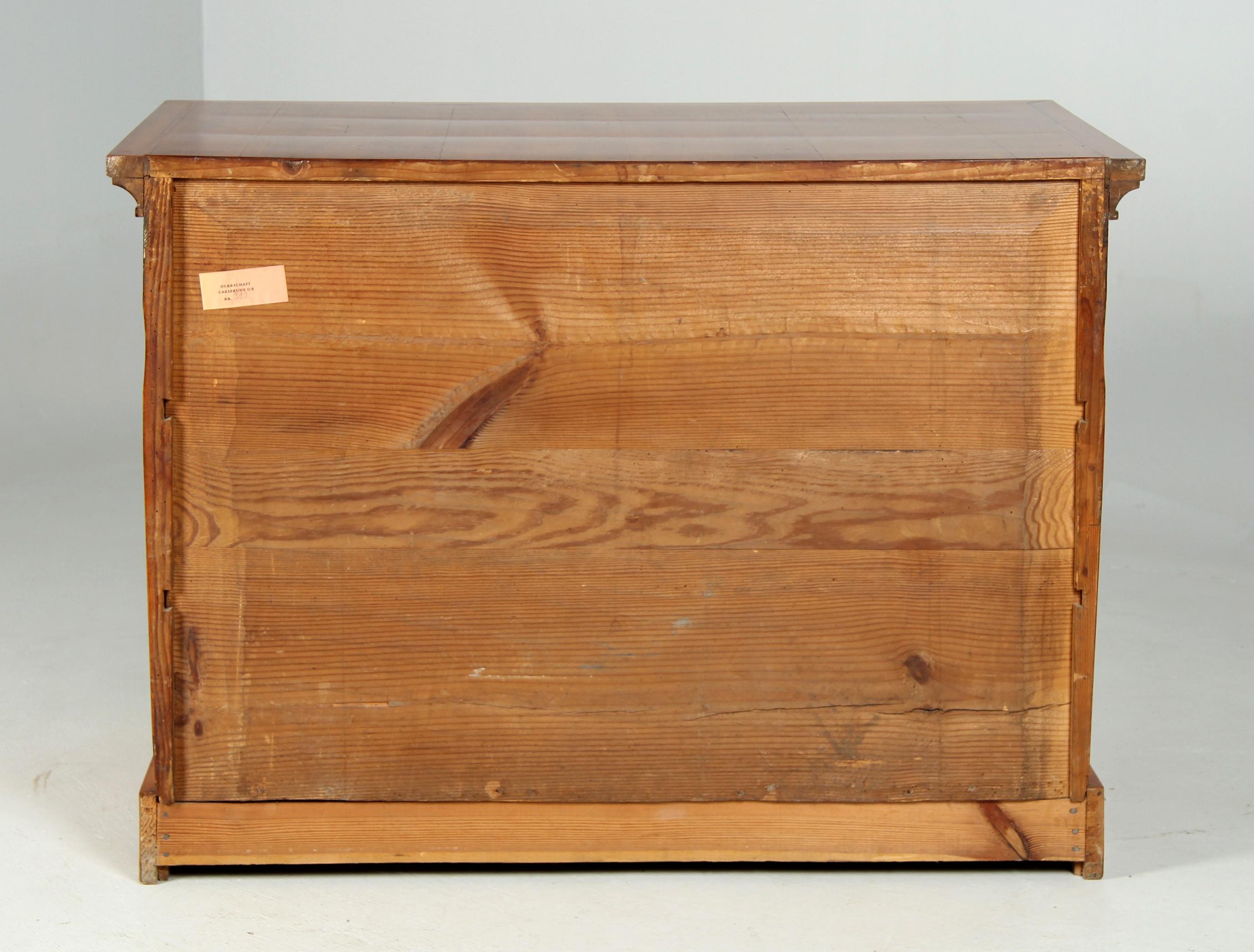 Rarissima cassettiera Biedermeier dei primi del XIX secolo proveniente dal Castello di Carlsruhe in vendita 10