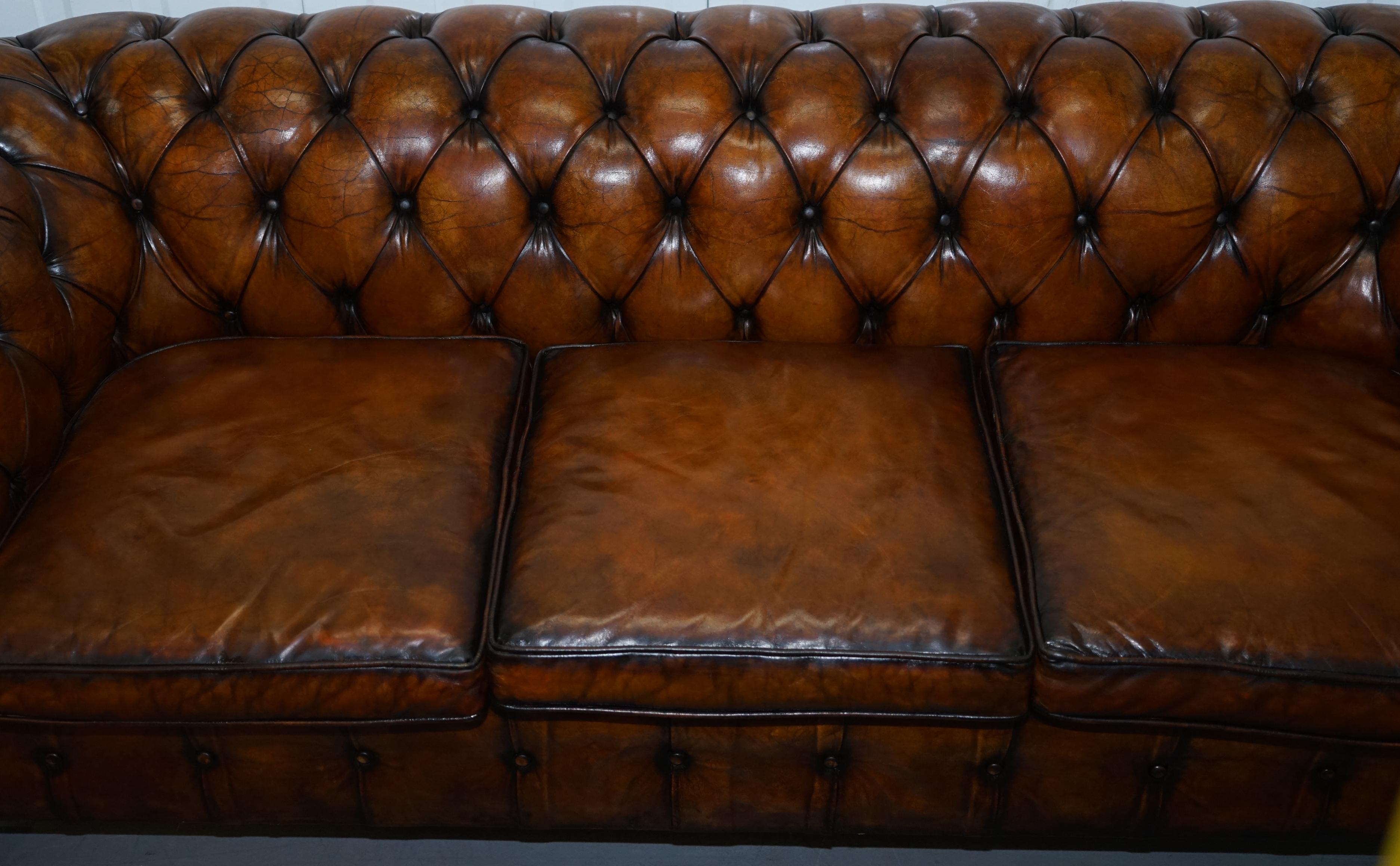 Very Rare Edwardian Fully Restored Hand Dyed Brown Leather Chesterfield Sofa (Leder)