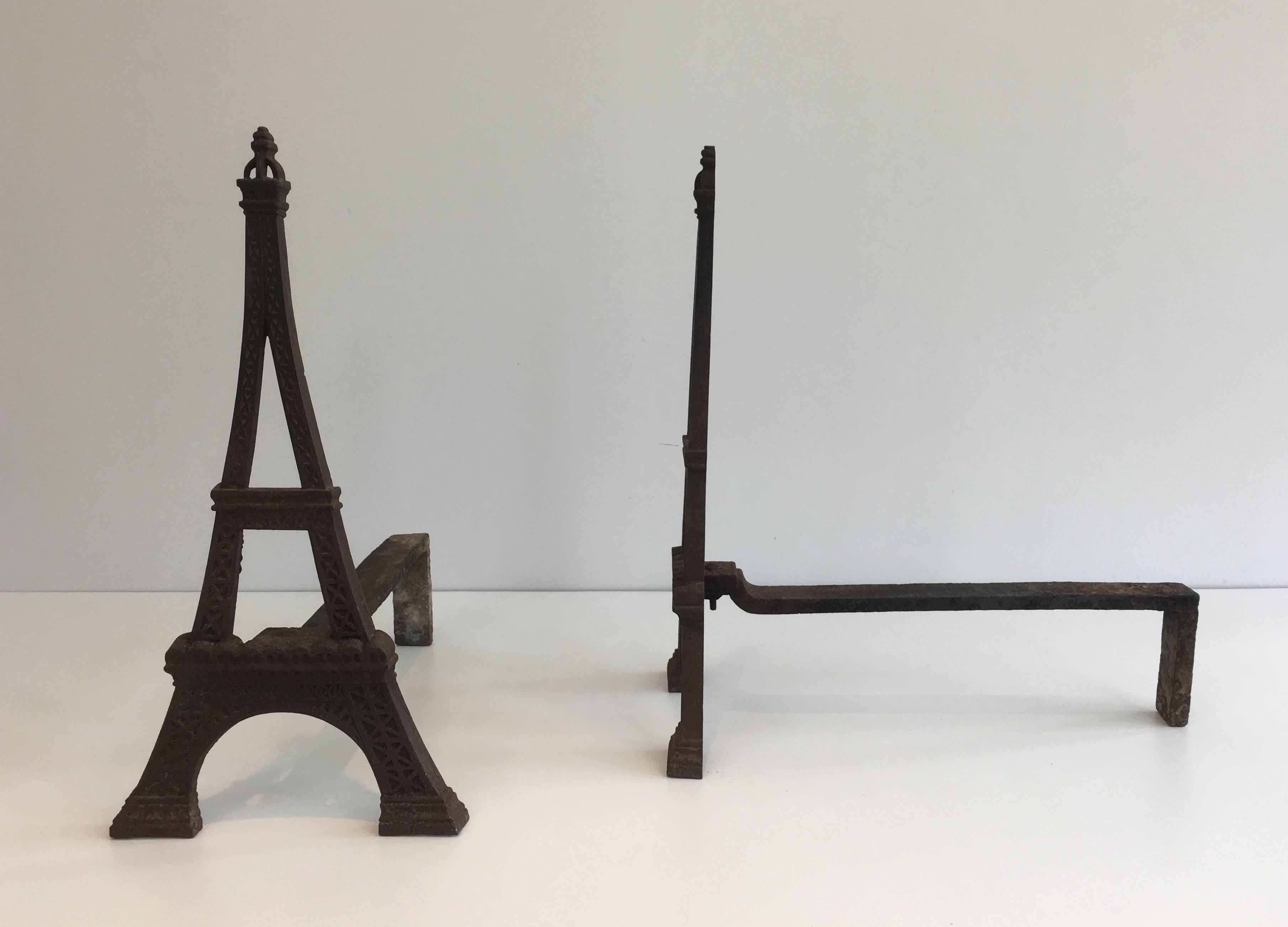 Art nouveau Très rares chenets en fonte de la Tour Eiffel:: français:: vers 1900 en vente