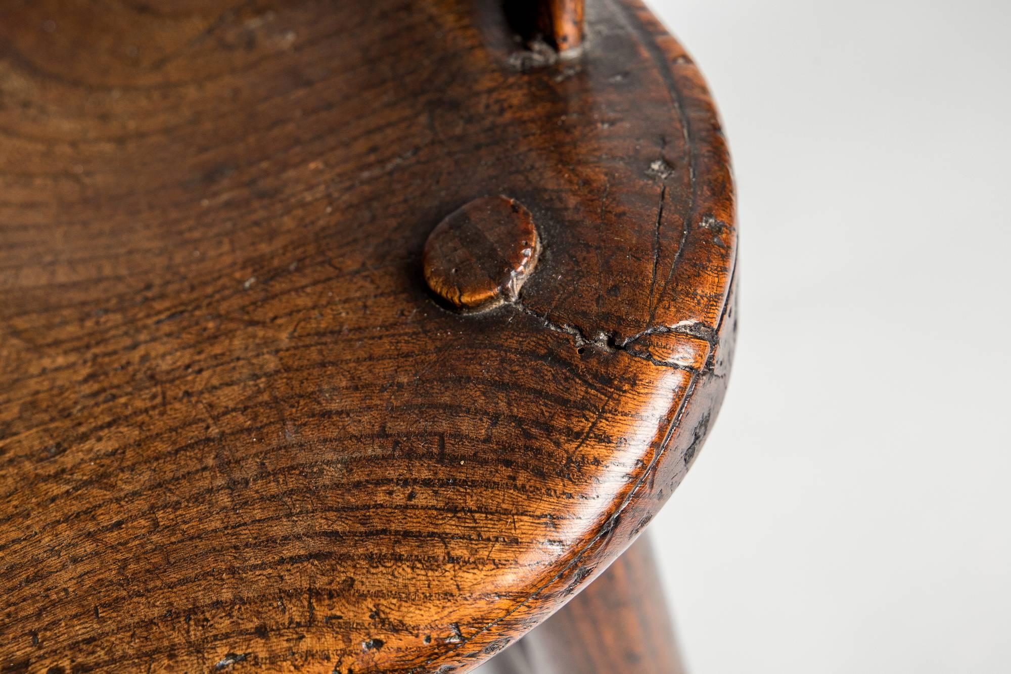 Thames Valley Fruitwood and Elm Windsor Chair, Early 18th Century 5