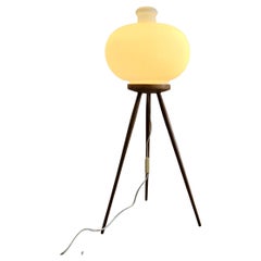 Rarissima lampada a treppiede da terra del Medioevo ULUV, anni '60