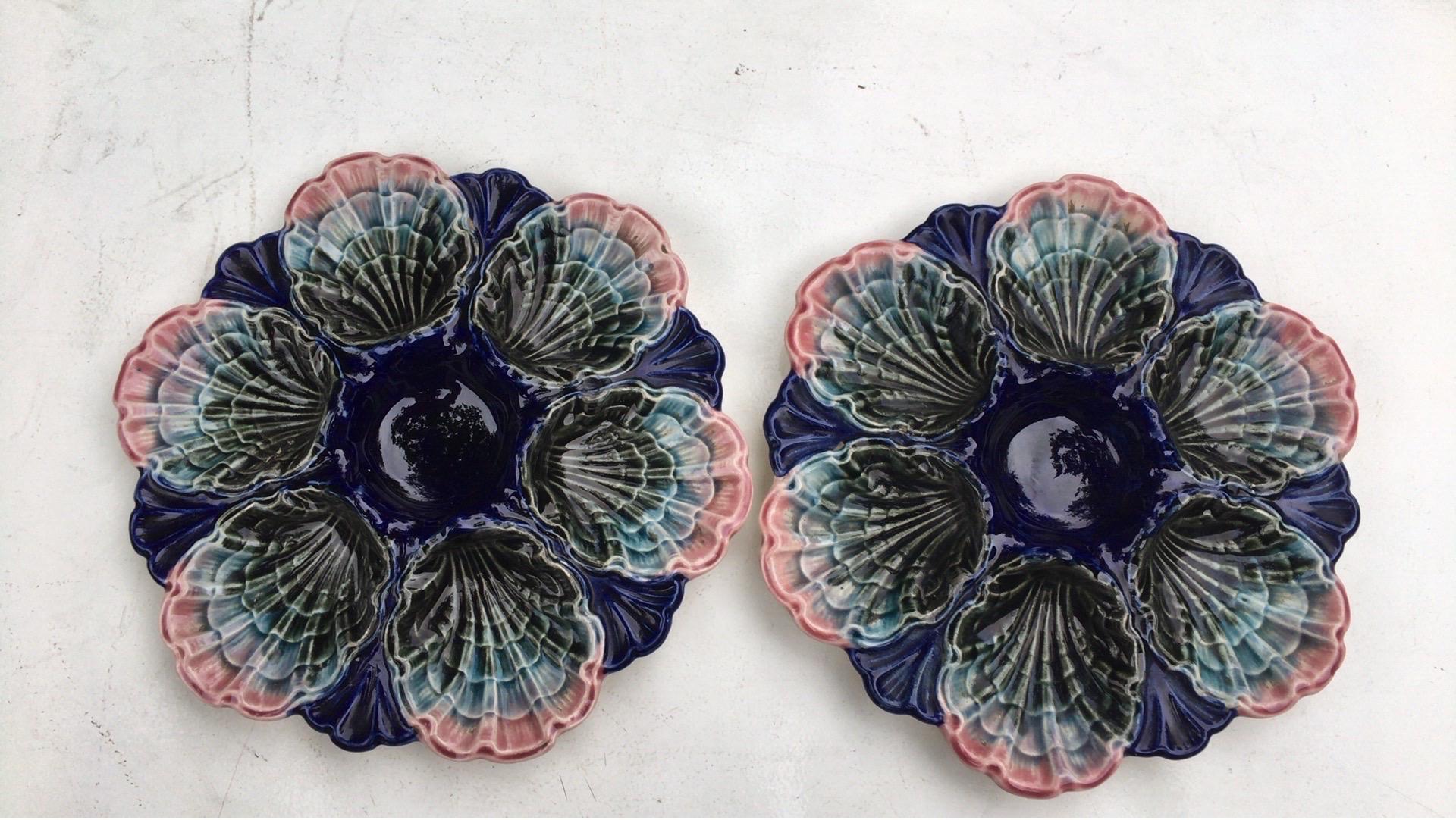 Very Rare French Majolica Oyster Plate Fives Lille, circa 1890 In Good Condition In Austin, TX