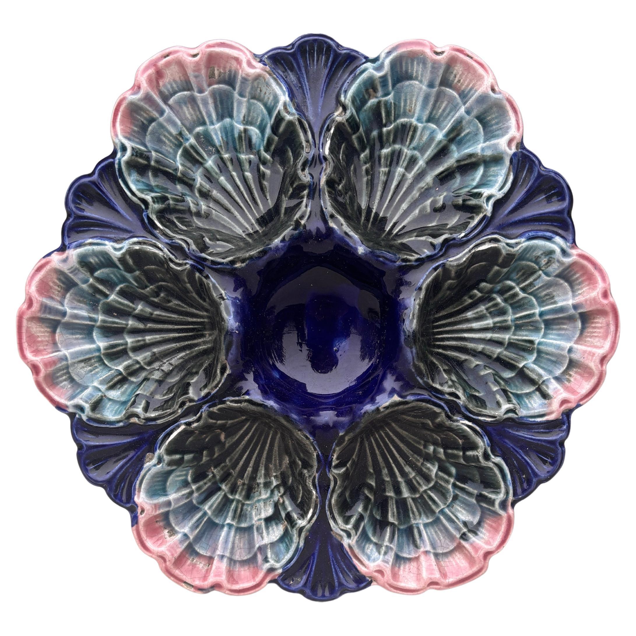 Sehr seltener französischer Majolikateller Fives Lille, um 1890