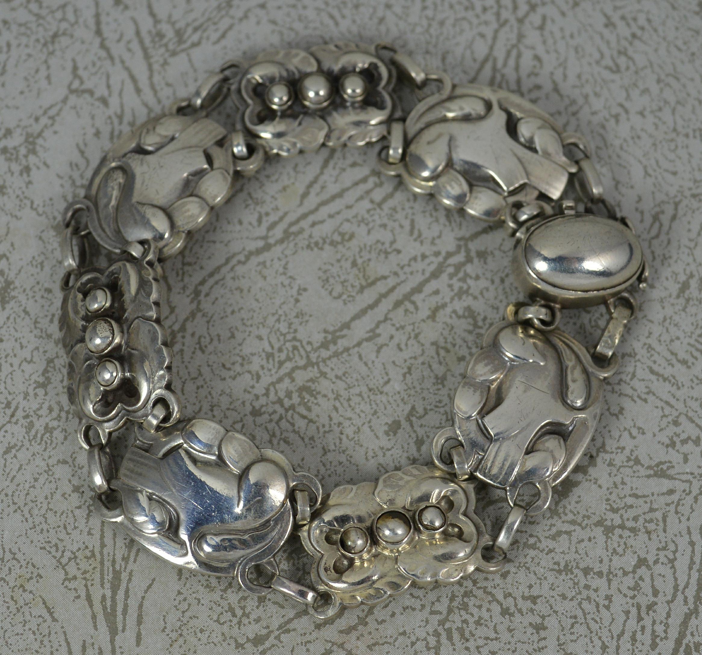 Very Rare Georg Jensen Sterling Silver Dove Bracelet #24 1933-44 For Sale 2
