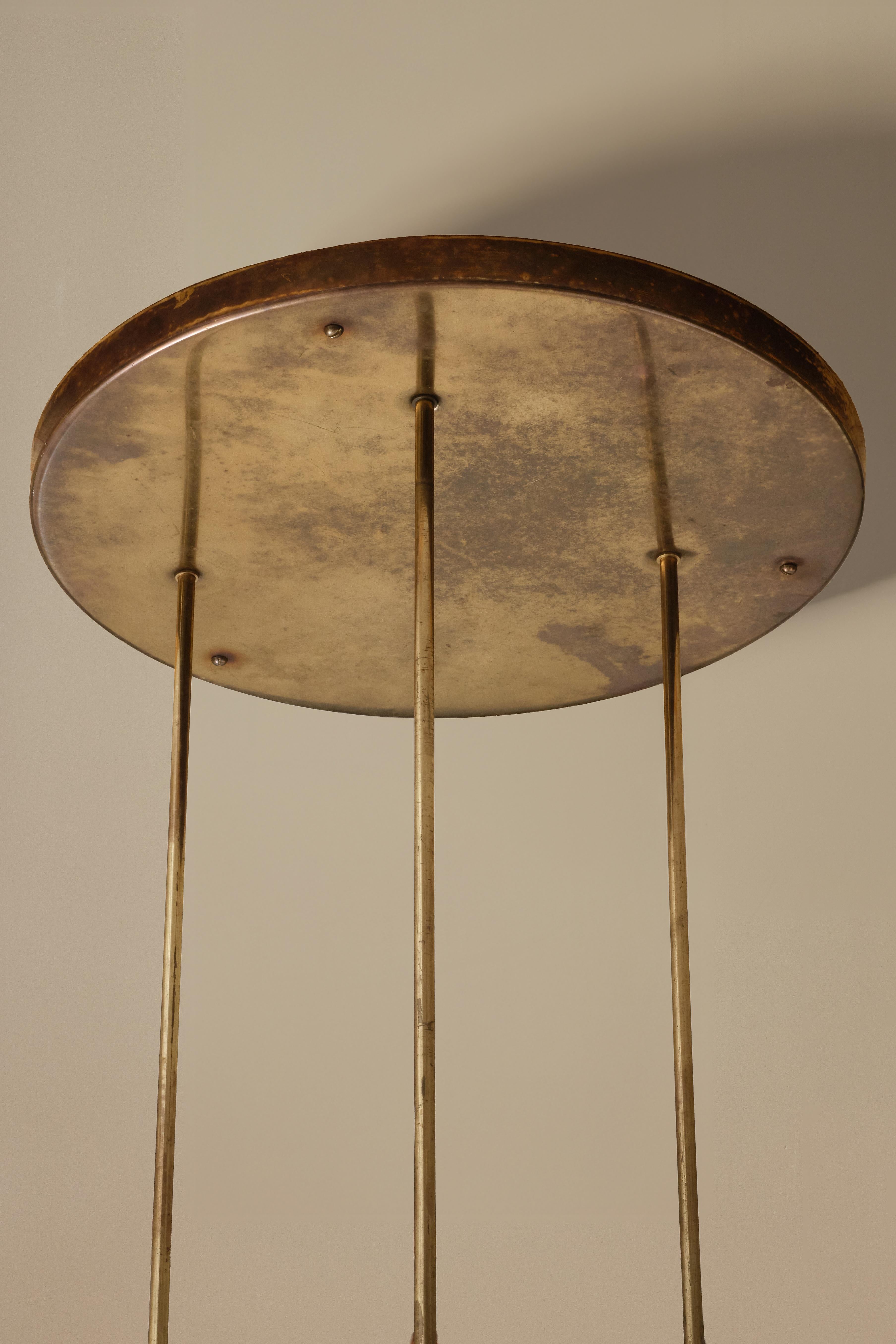 Suédois Très rare pendentif en verre et laiton par Hans-Agne Jakobsson, Suède, années 1950 en vente