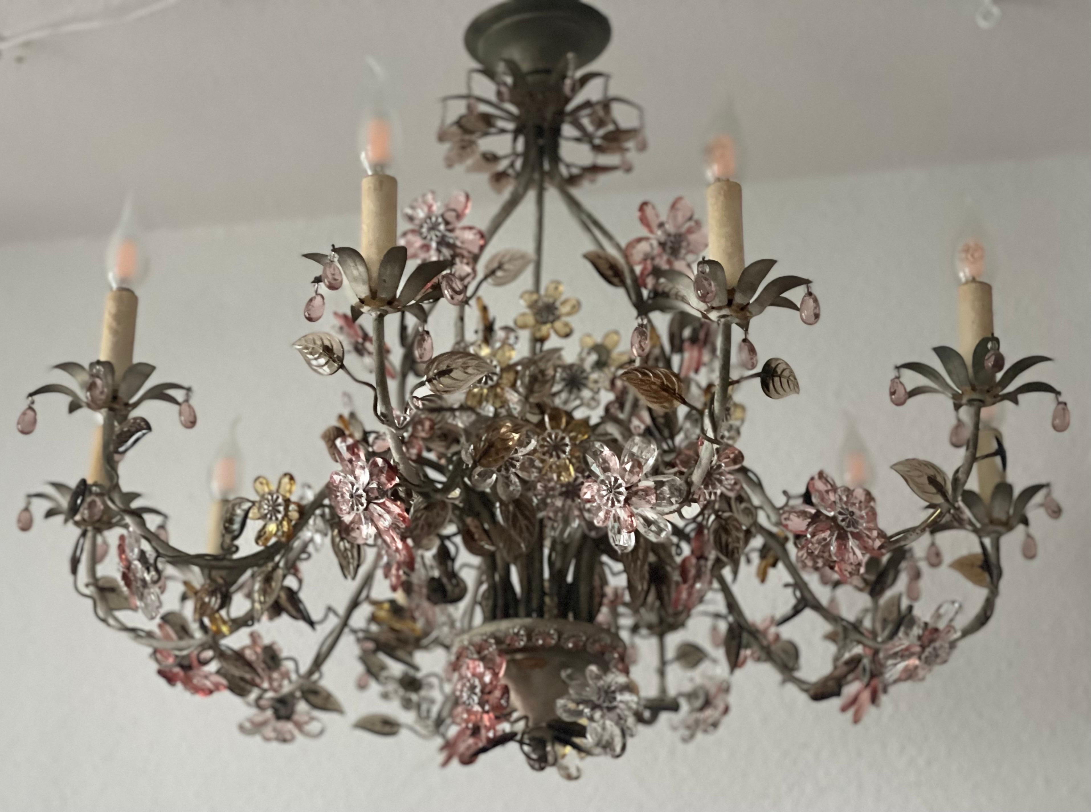 Autrichien  Rare lustre et appliques en verre rose par Oswaldt Haerdtl pour Lobmeyr, années 1950 en vente