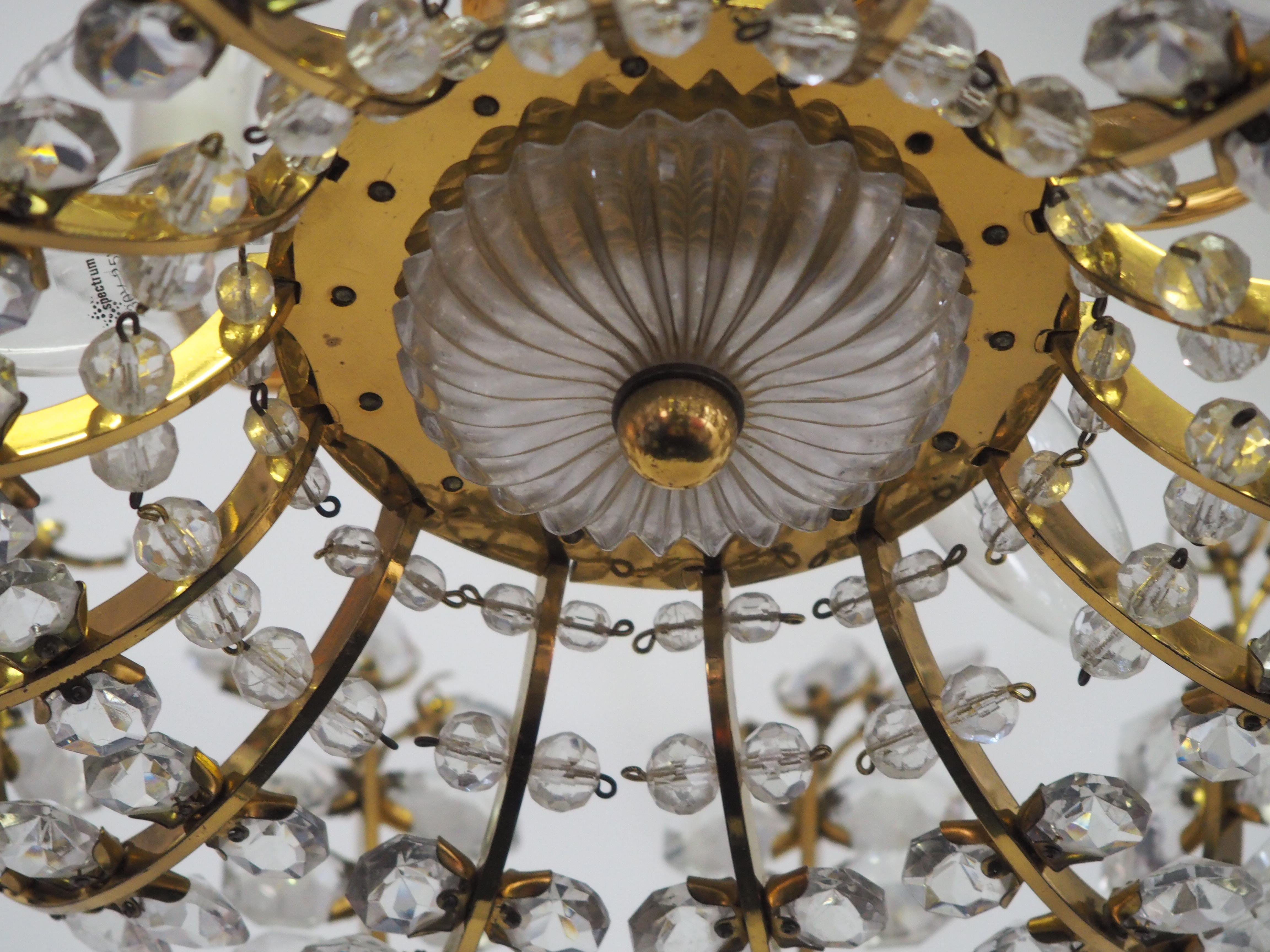 Très rare lustre en verre dans le style de Lobmeyr, vers les années 1950 en vente 7