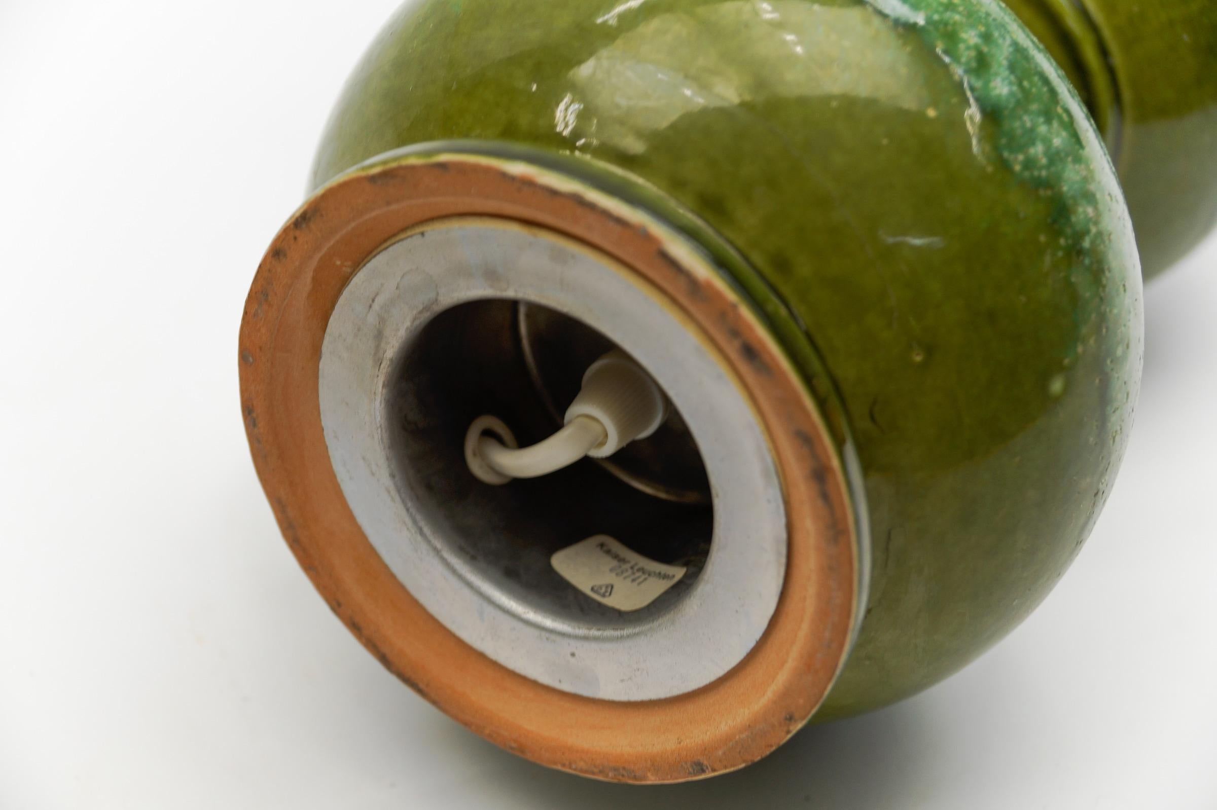 Seltener grüner Keramik-Tischlampensockel von Kaiser Leuchten, Deutschland 1960er Jahre im Angebot 4