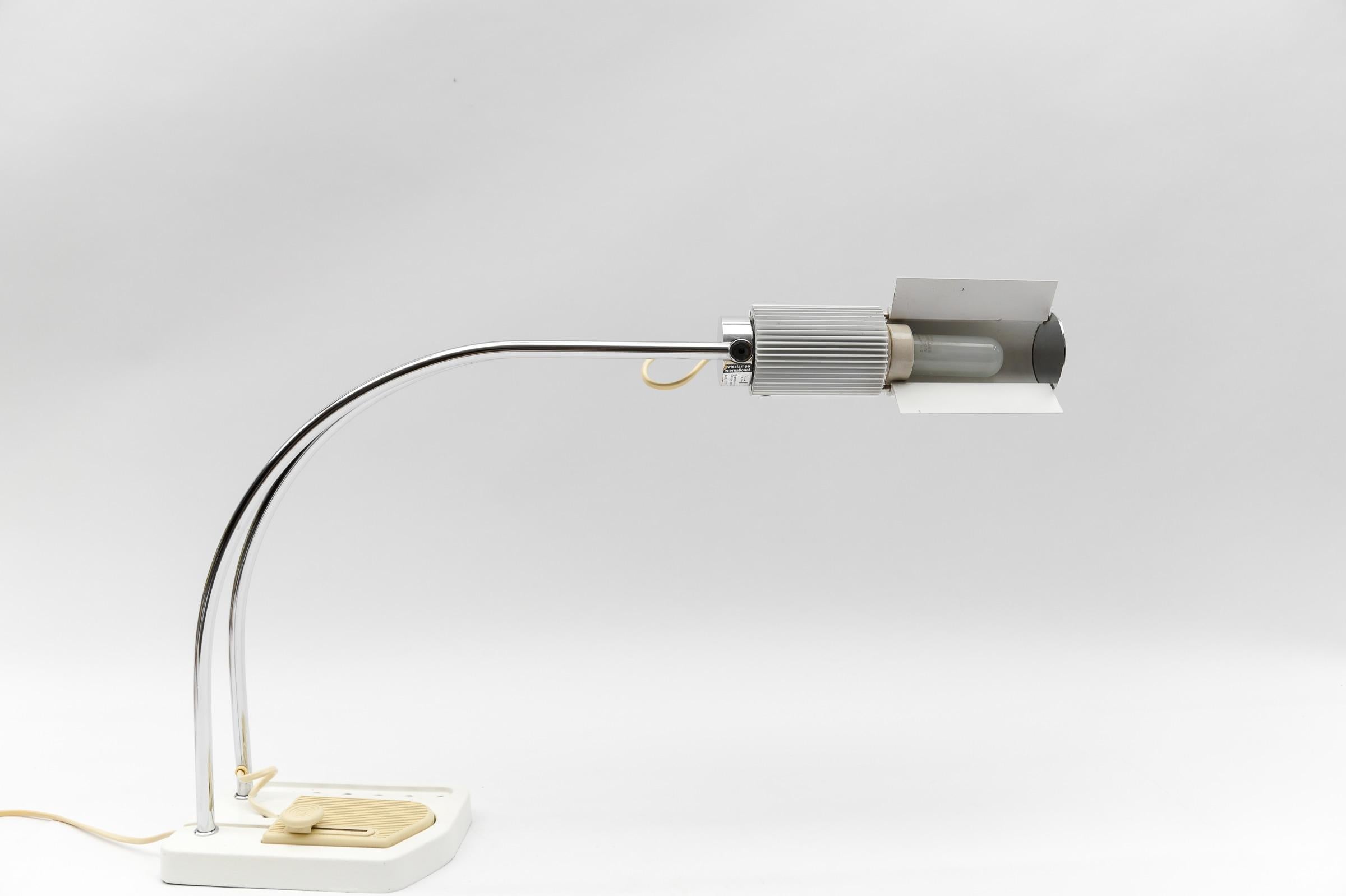 Very rare Haloprofil table lamp version from Swisslamps International In Good Condition For Sale In Nürnberg, Bayern