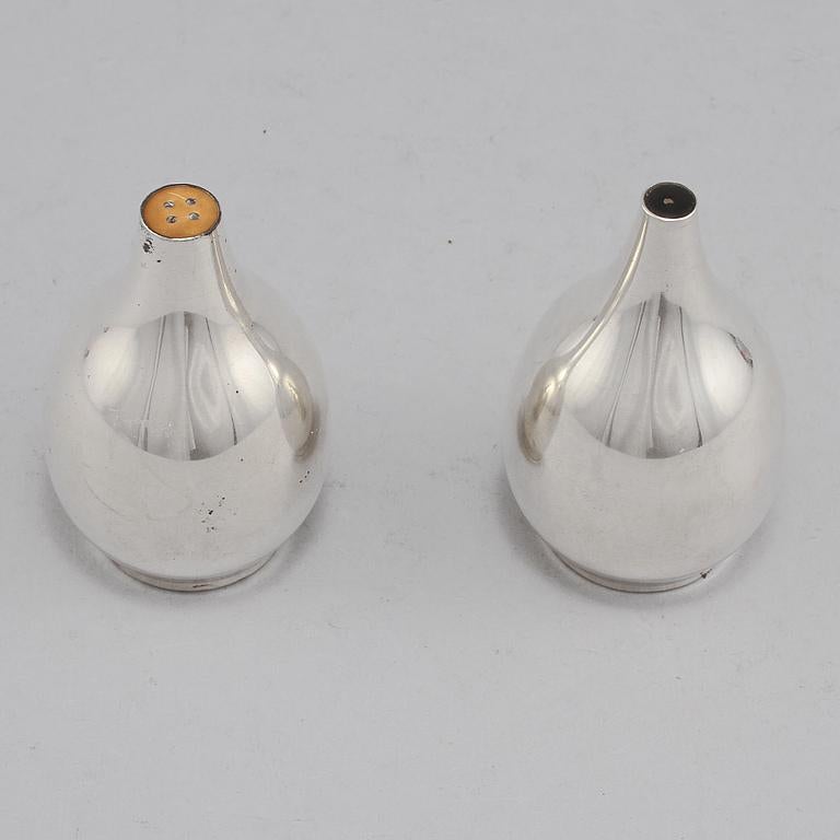 Danish Silver Salt and pepper by Hans Hansen Denmark 1967 dated and Signed For Sale