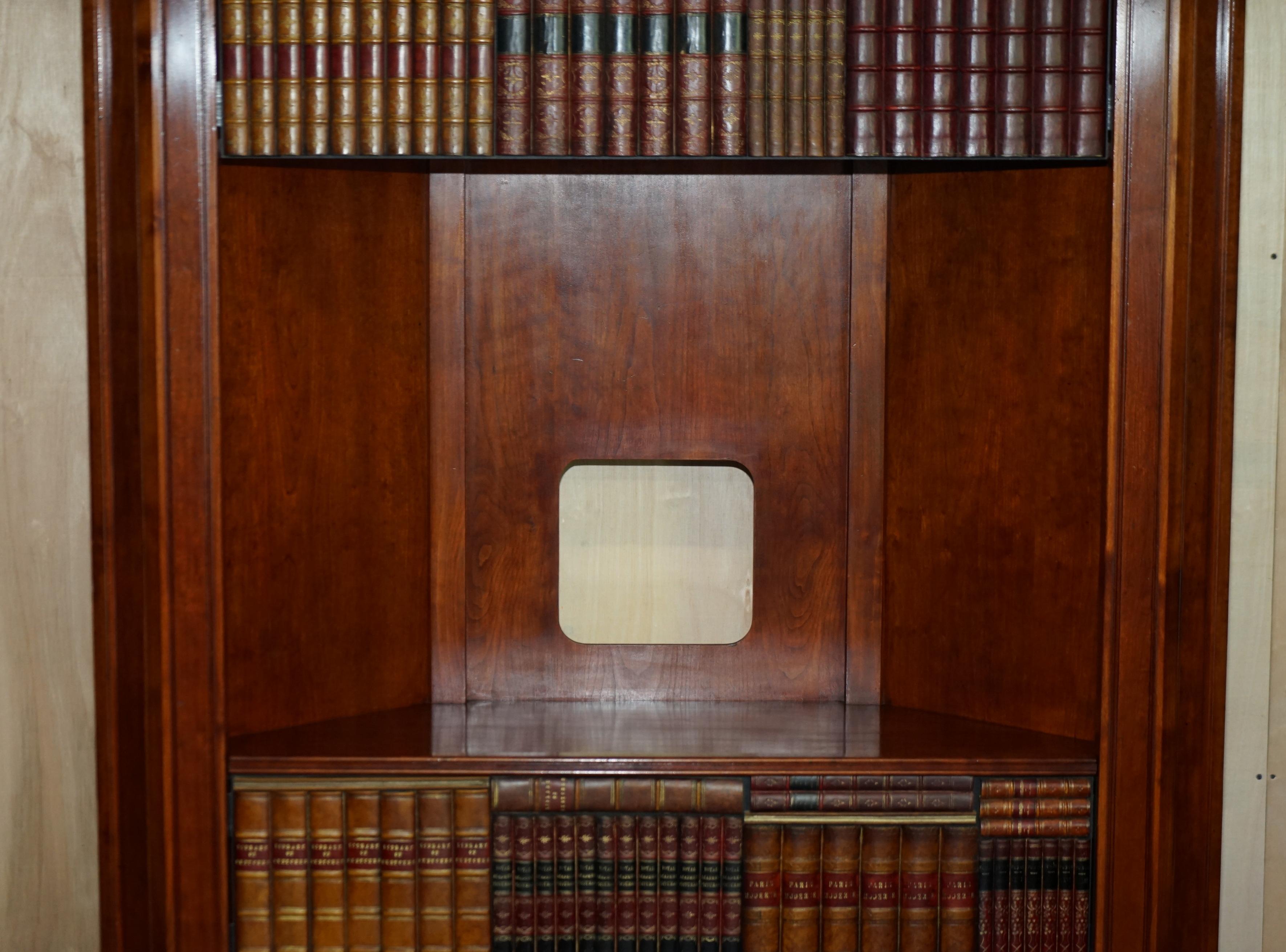 Harrods London Kennedy bibliothèque en bois de feuillus très rare meuble TV media cabinet de faux livres en vente 5