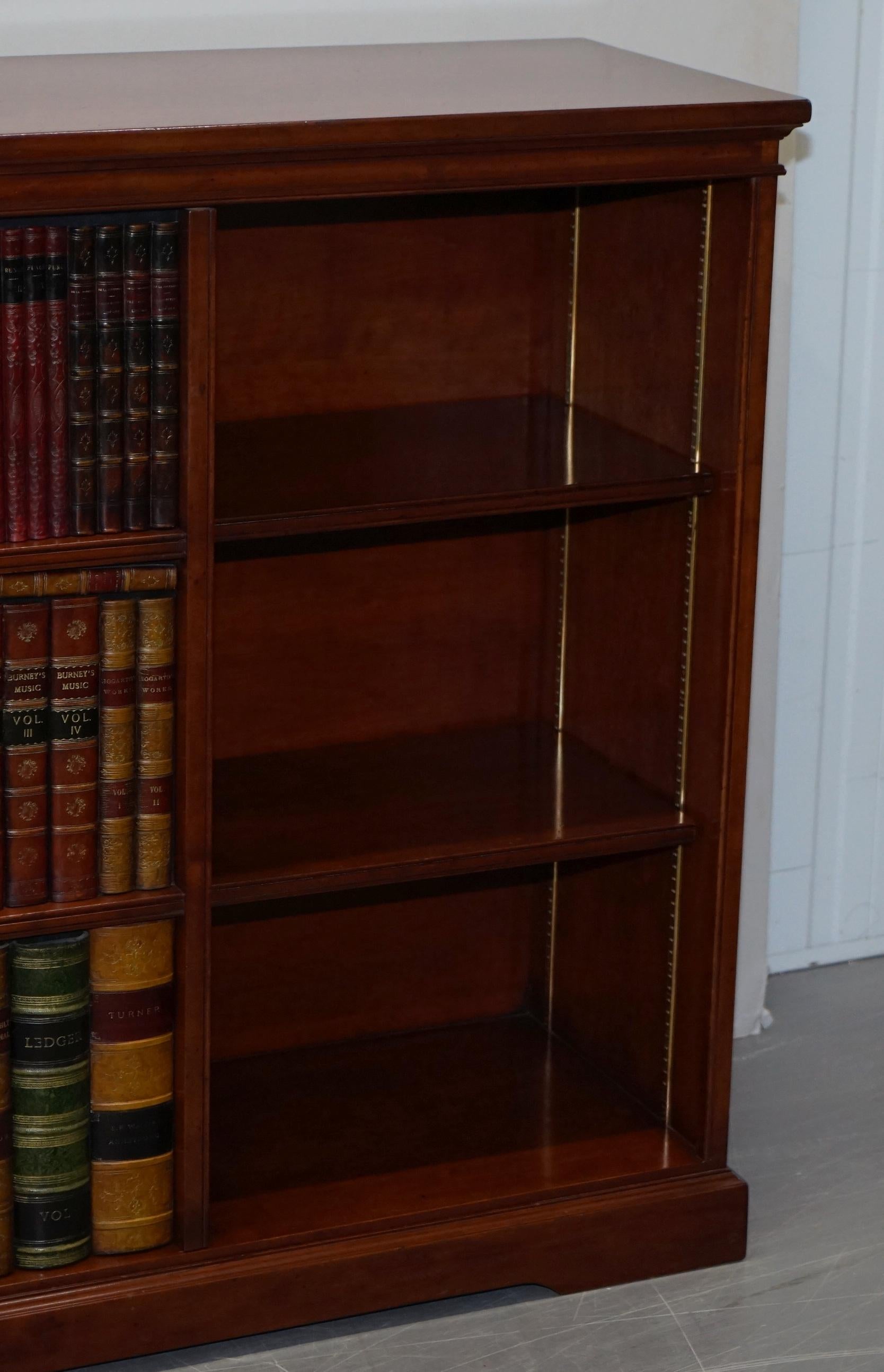 Harrods London Kennedy Hartholz Sideboard TV-Media-Schrank Kunstbücher, sehr selten 5