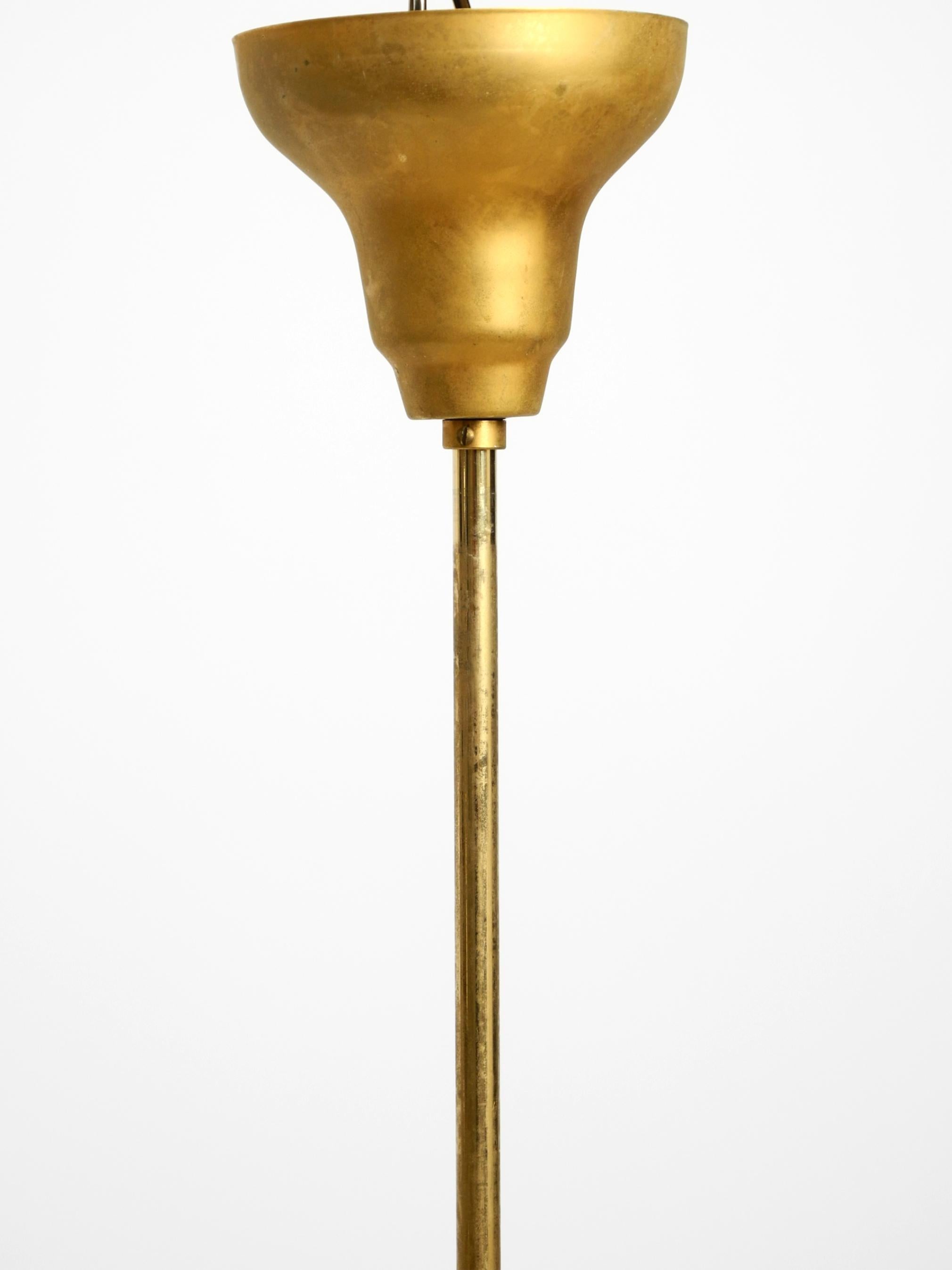 Très rare lourd plafonnier des années 1970 en laiton, cristal, verre et fleur par Ernst Palme en vente 3