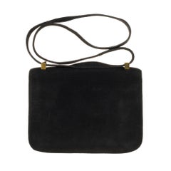 SEHR RARE Hermes Constance 23 Umhängetasche in schwarzem Wildleder und Gold Hardware!