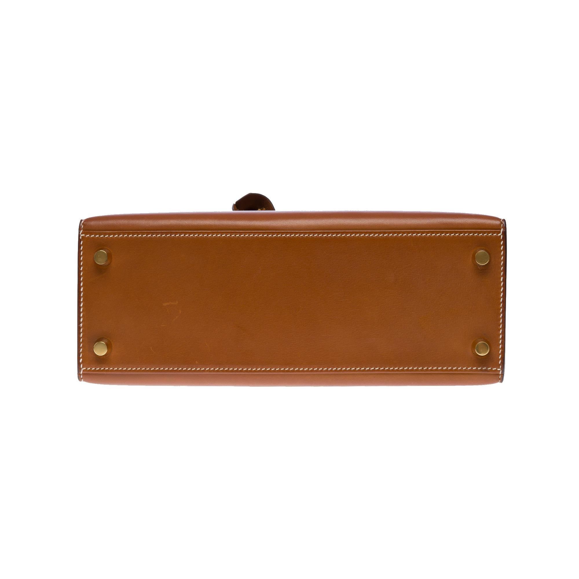 Very Rare Hermès Kelly 25 sellier handbag strap in Gold Barenia leather, GHW 7