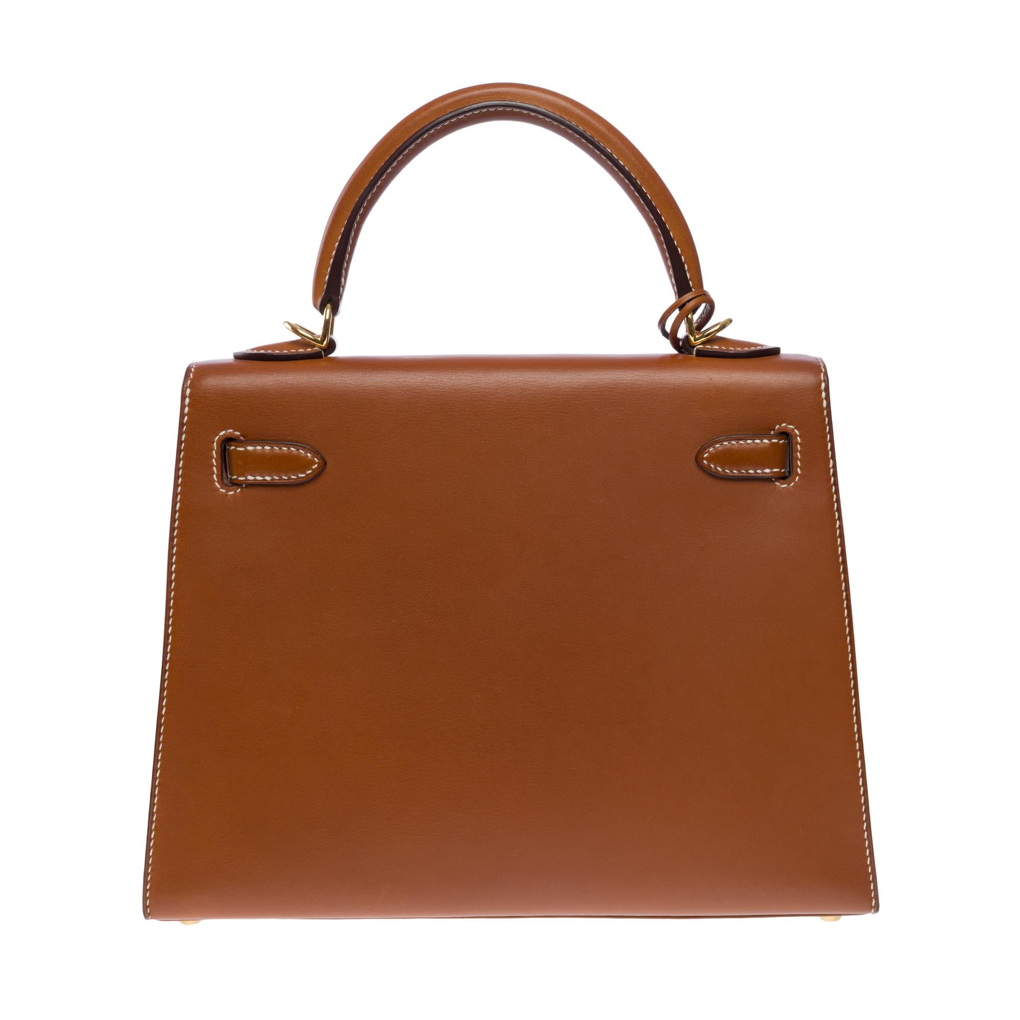 Women's Very Rare Hermès Kelly 25 sellier handbag strap in Gold Barenia leather, GHW