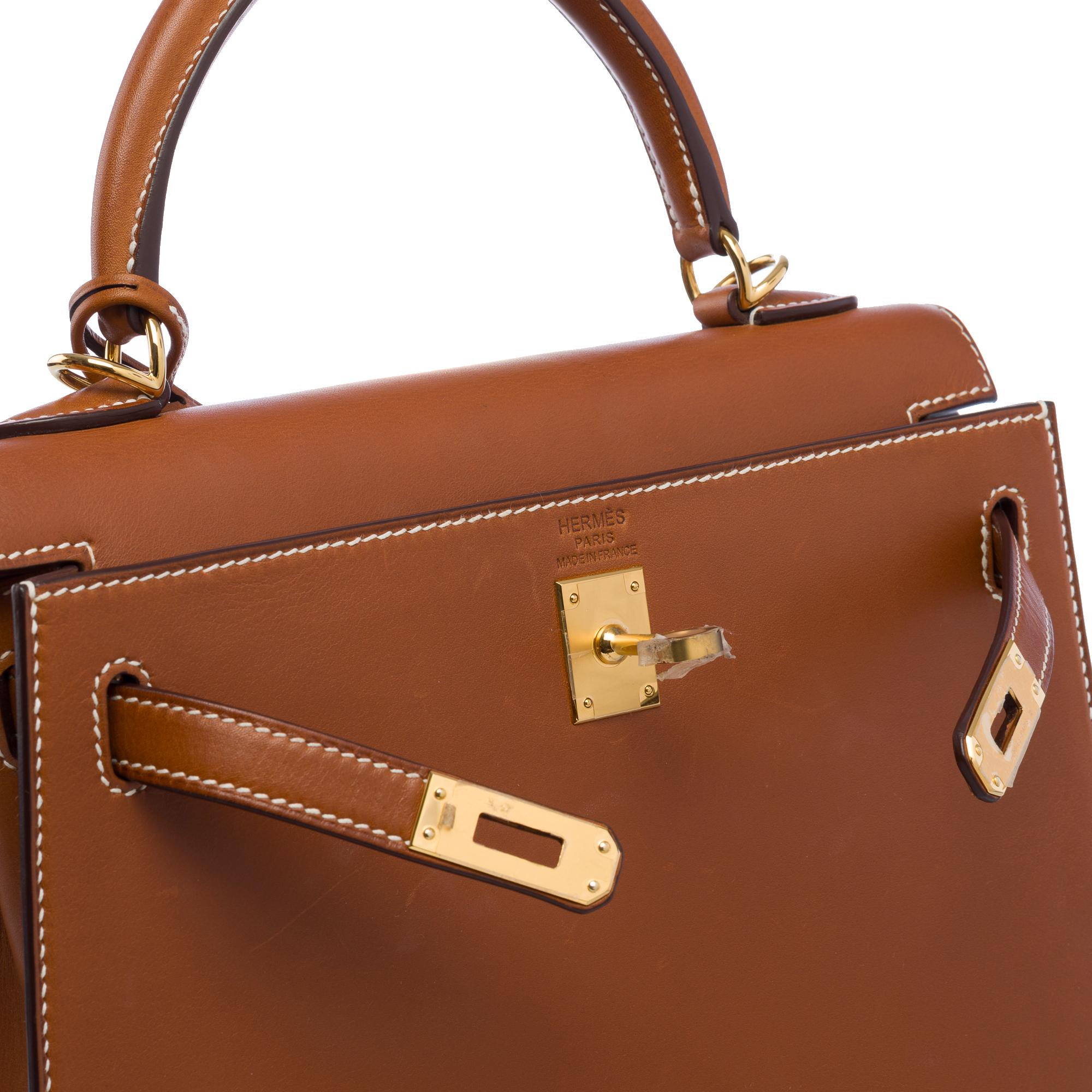 Very Rare Hermès Kelly 25 sellier handbag strap in Gold Barenia leather, GHW 3