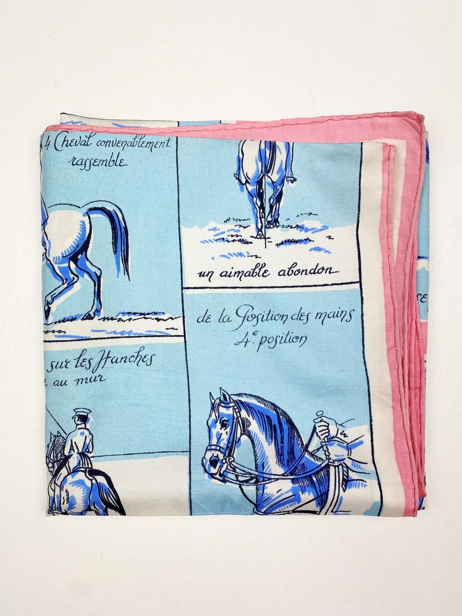 Très rare écharpe Hermès nommée 