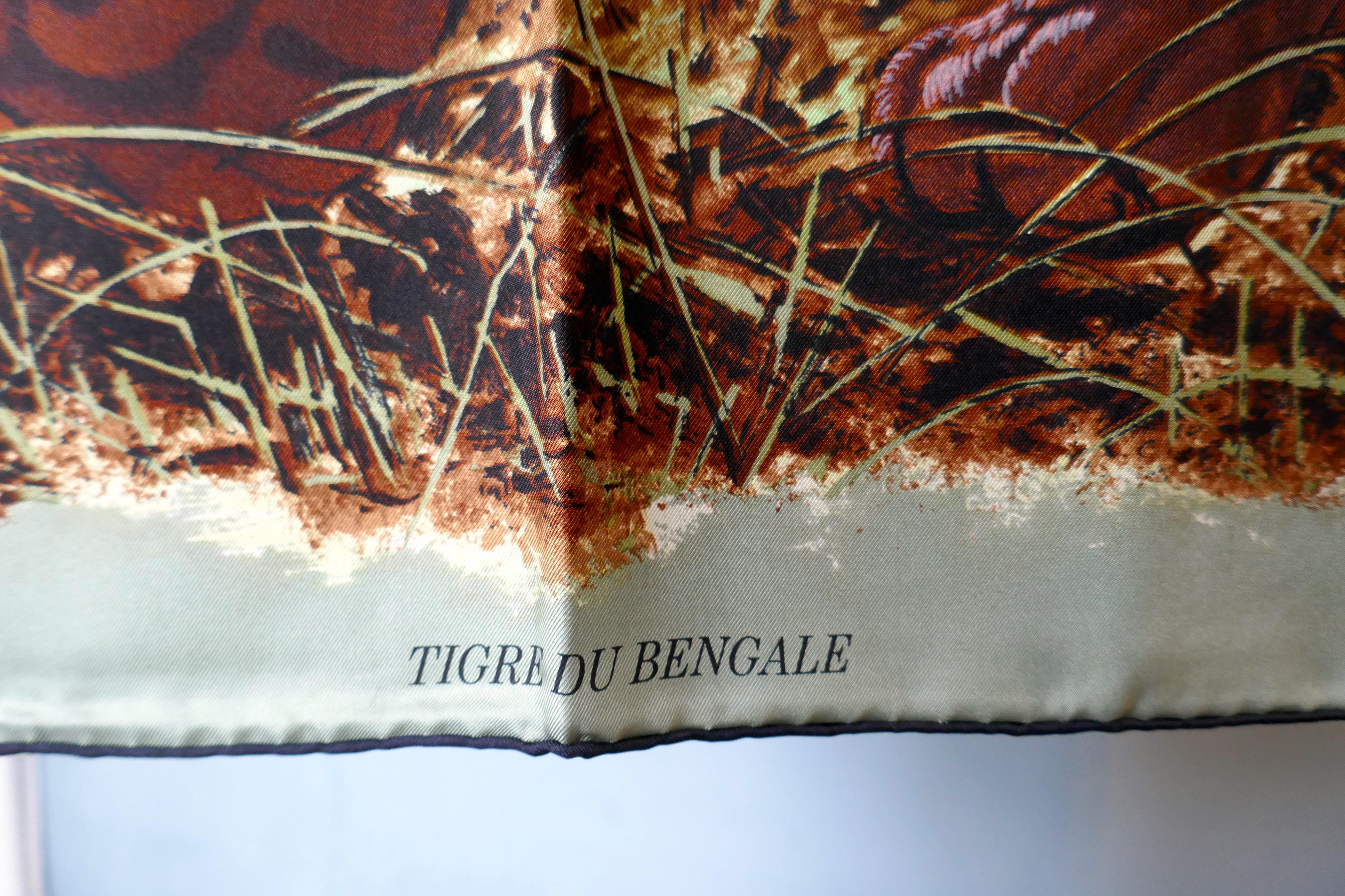 Très rare écharpe en soie Hermès Le Tigre du Benagale de Robert Dallet 1
