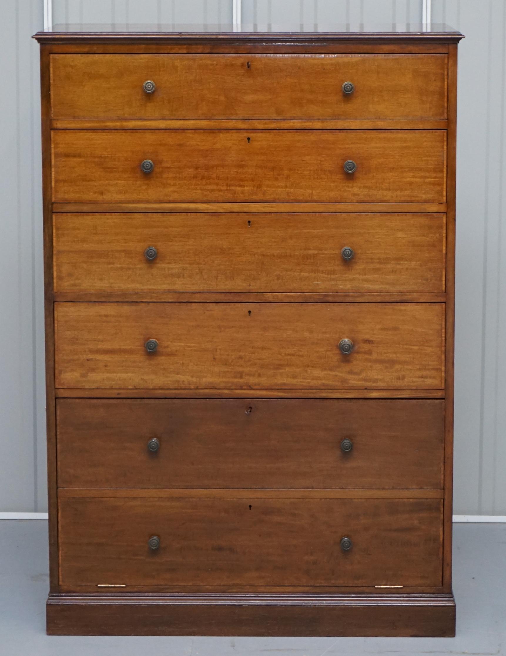 We are delighted to offer for auction this stunning extremely rare original early Victorian mahogany Howard & Son’s Berners street large chest of drawers with hidden silver cupboard

This is a very interesting piece, you have four large drawers to