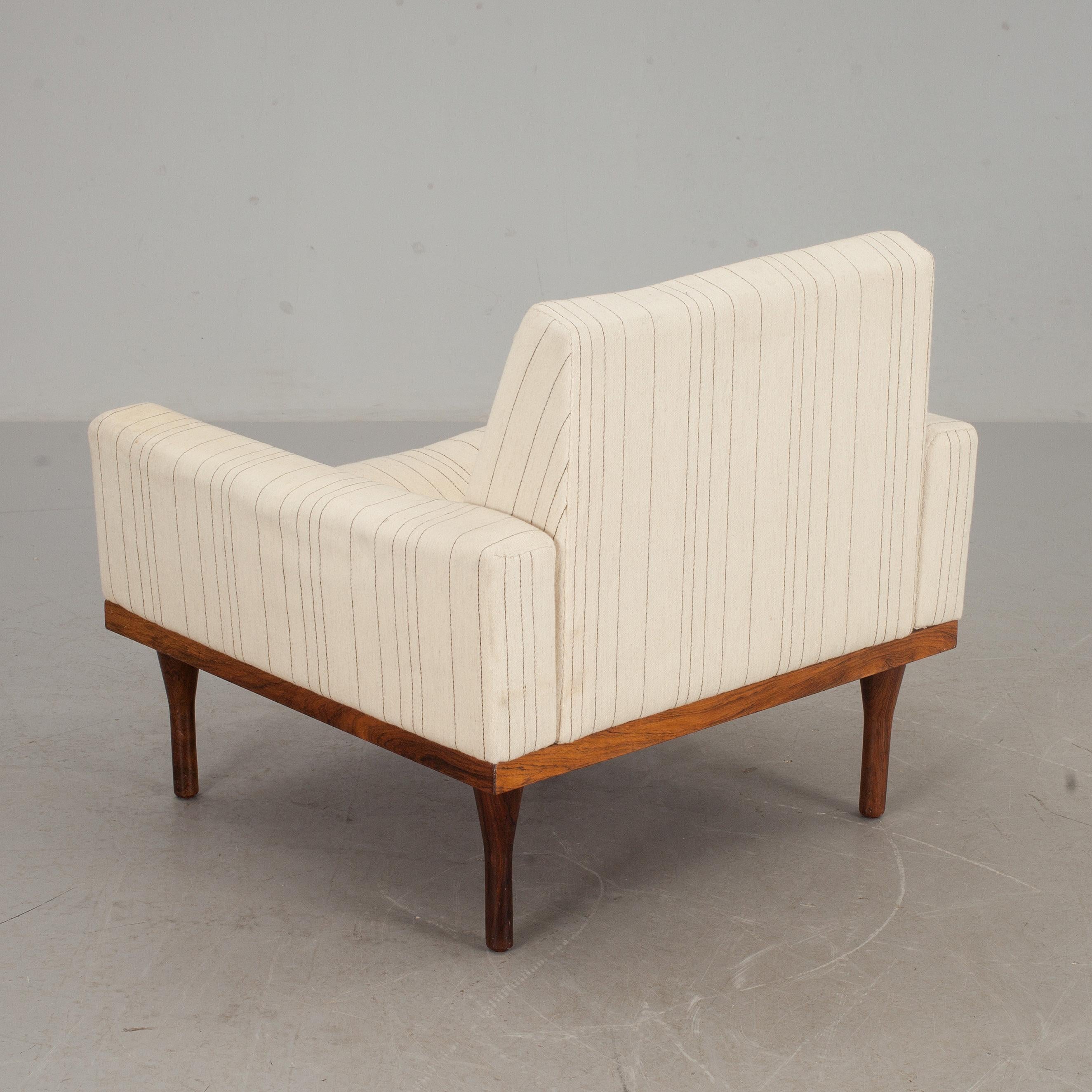 Sillón Illum Wikkelsø modelo 
