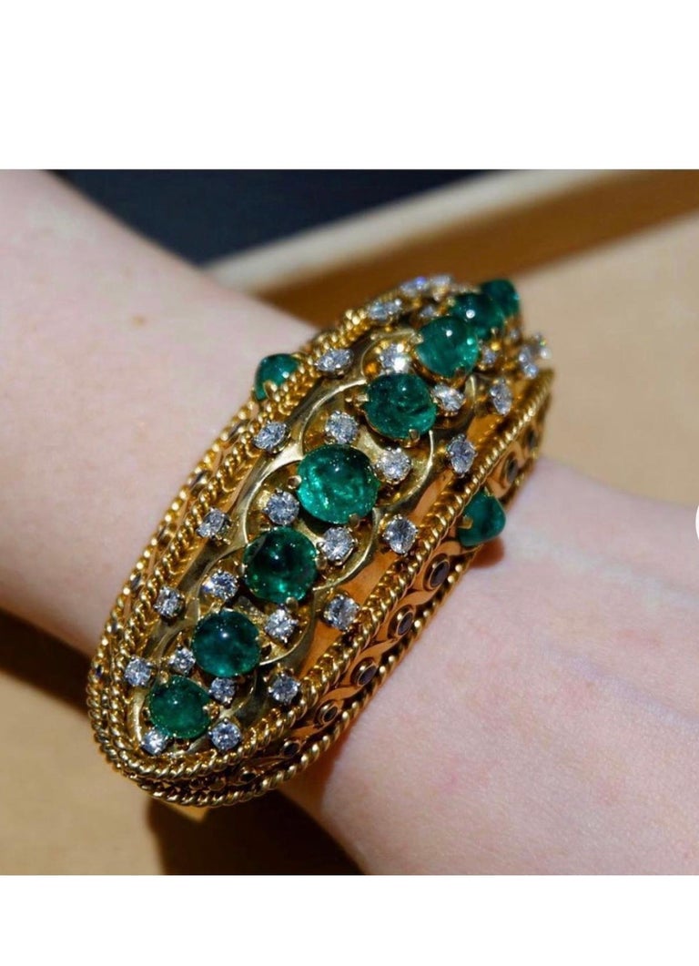 Very Rare Indian Influenced Cabochon Emerald Bangle Bracelet by Cartier ...