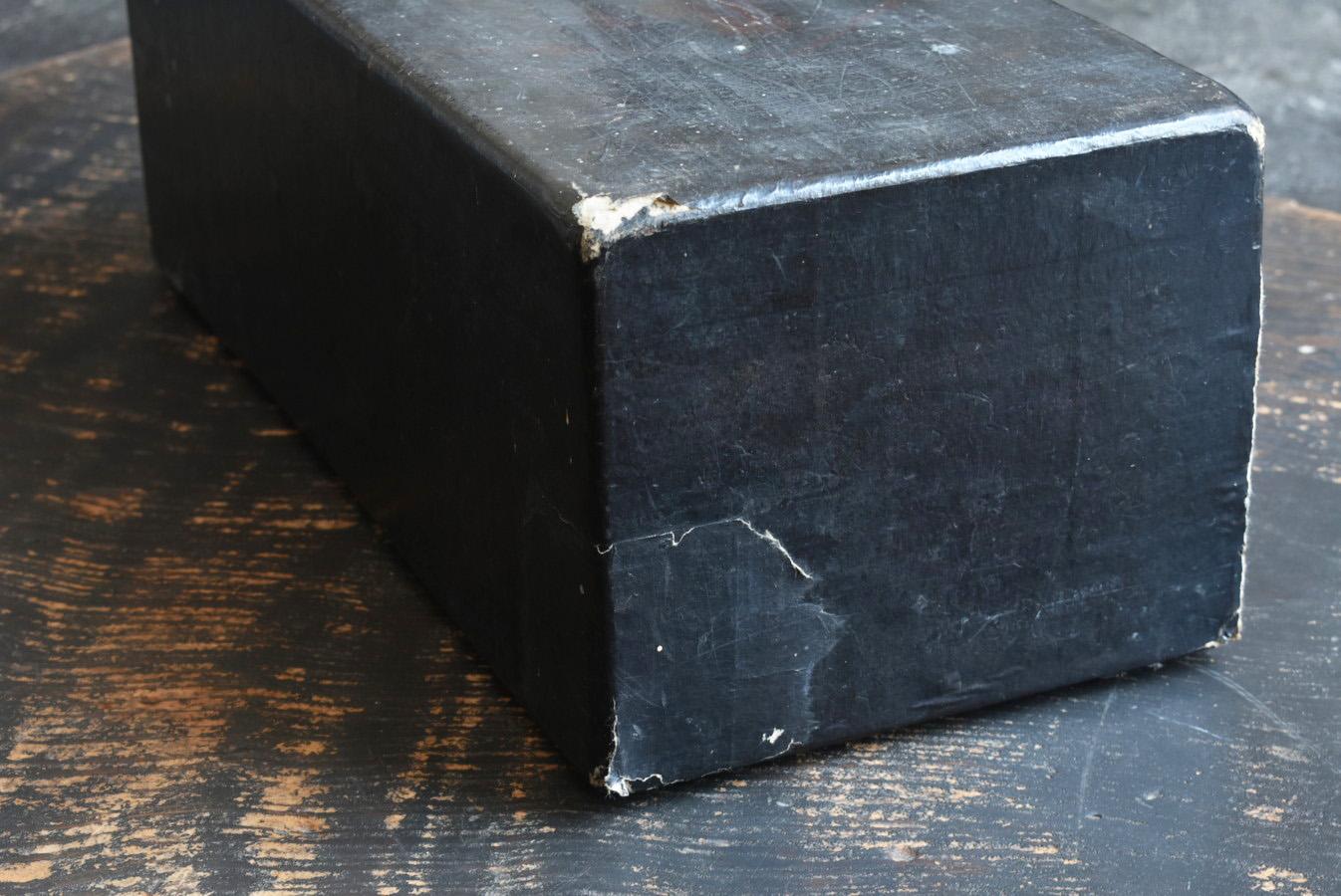 Very Rare Japanese Antique Paper-Clad Wooden Box / 1868-1920 / Small Storage Box For Sale 2