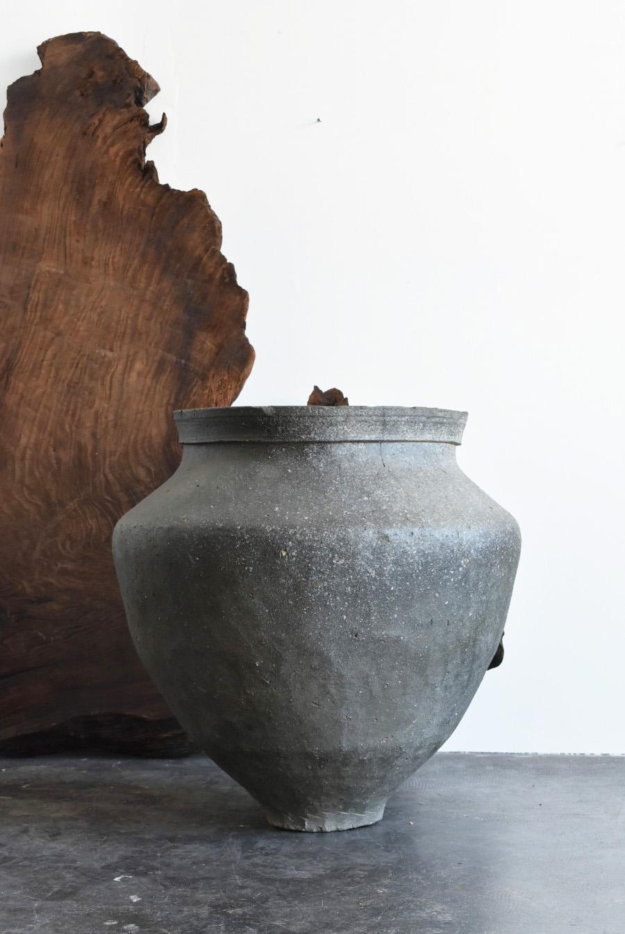 Very Rare Japanese Big Antique Jar / 1400-1450 / Big Vase/Wabi-Sabi Jar In Good Condition In Sammu-shi, Chiba