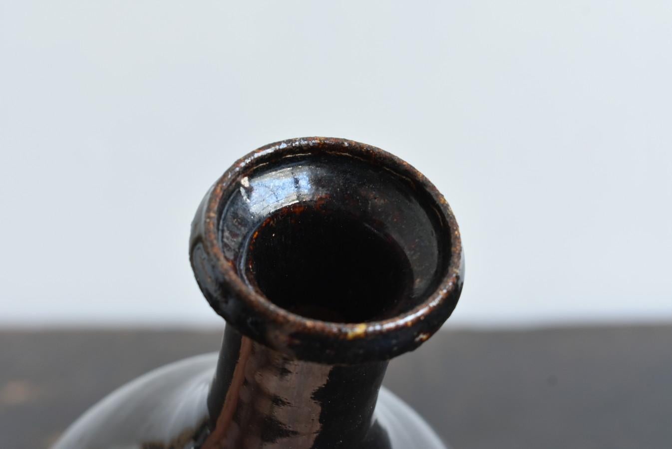 Very Rare Japanese Pottery Sake Bottle / 'Goto Ware' / 1800s / Edo Period 5