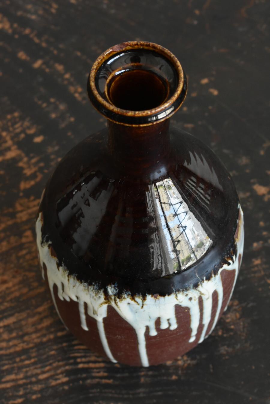 Very Rare Japanese Pottery Sake Bottle / 'Goto Ware' / 1800s / Edo Period 10