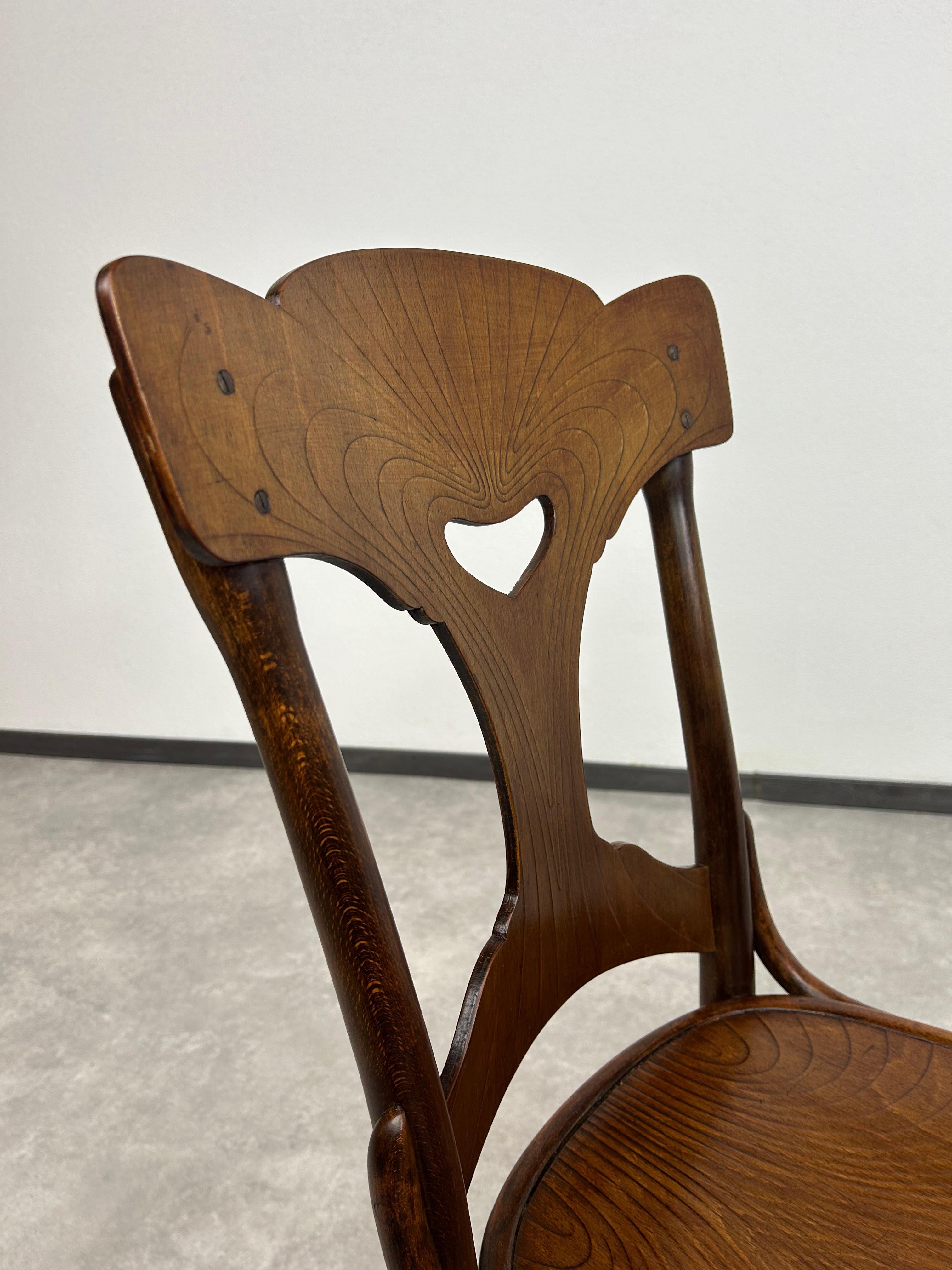Early 20th Century Very rare jugendstil dining chair no.522 by Thonet For Sale