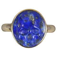 Très rare bague signet Momento Mori en forme de crâne en lapis-lazuli et or 14 carats