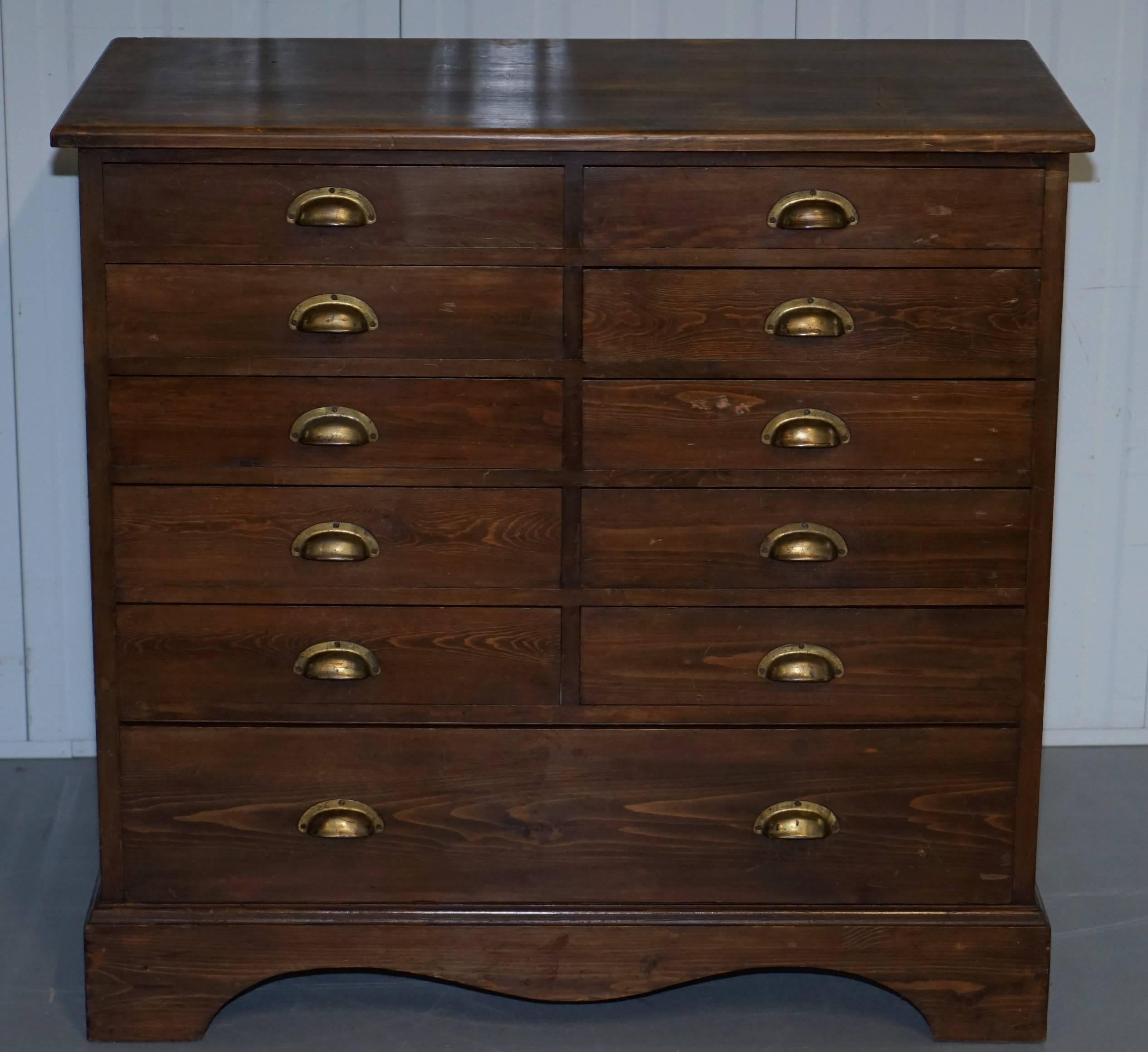 We are delighted to offer for sale this stunning original Victorian photographers bank / chest of drawers

A very lovely piece in lightly restored condition throughout, we have deep cleaned hand condition waxed and hand polished it

This chest
