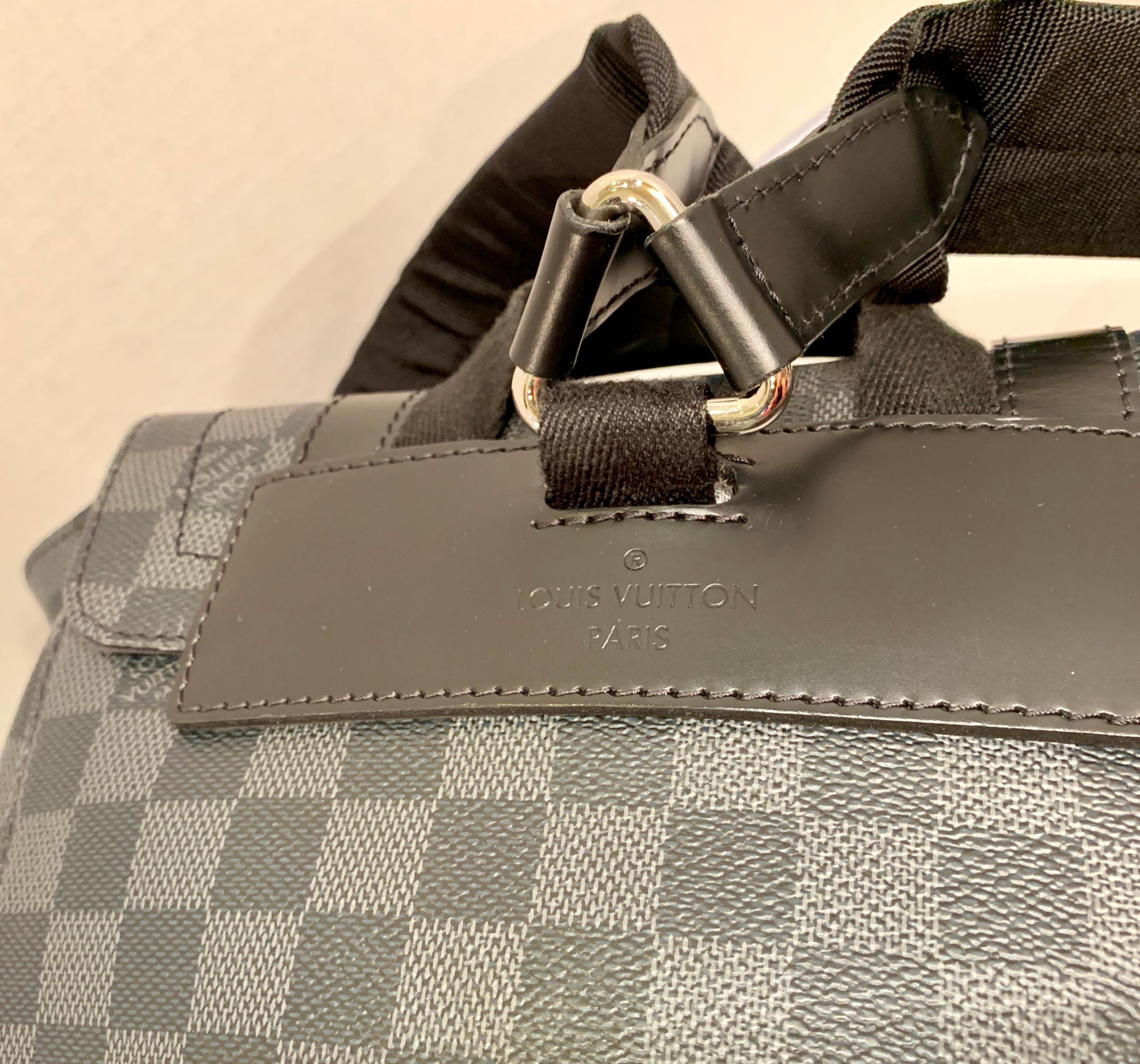 Sehr seltener Louis Vuitton Special Edition Christopher PM Damier Graphit Rucksack 8