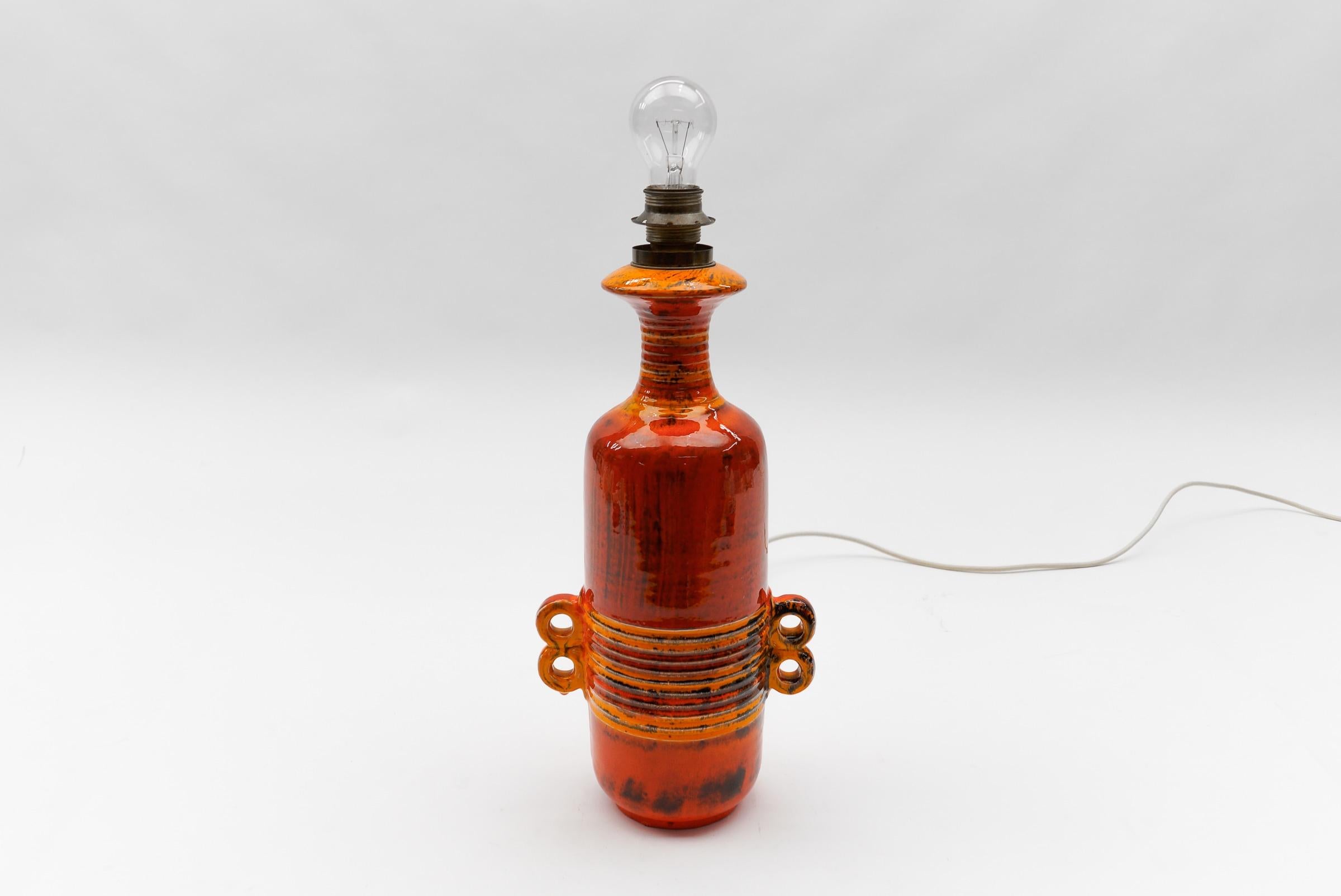 Ère spatiale Très rare base de lampe de table en céramique orange, Italie, années 1960 en vente