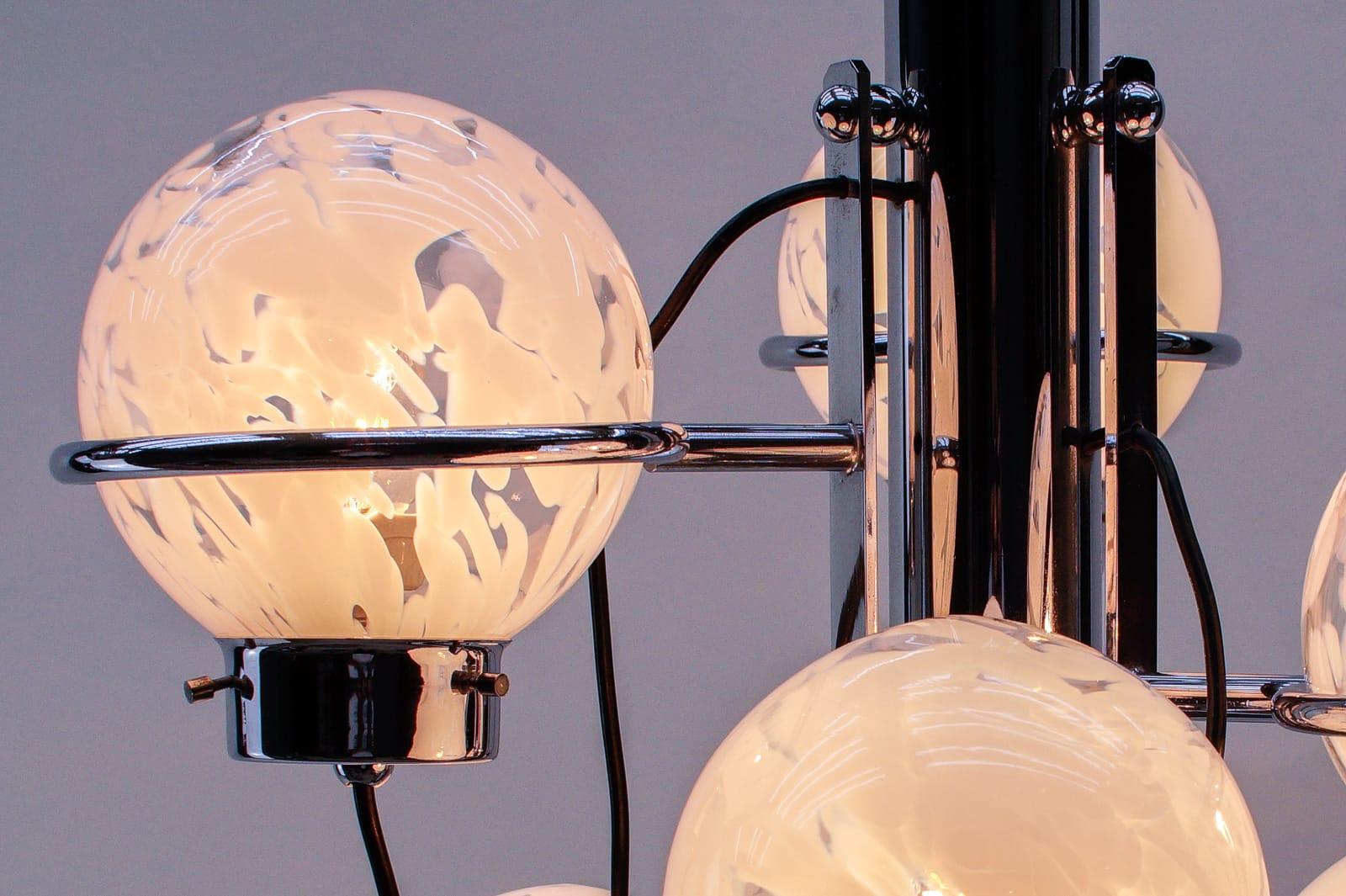 Très rare lampe d'orbit en verre de Murano de Mazzega, Italie, années 1960 en vente 1