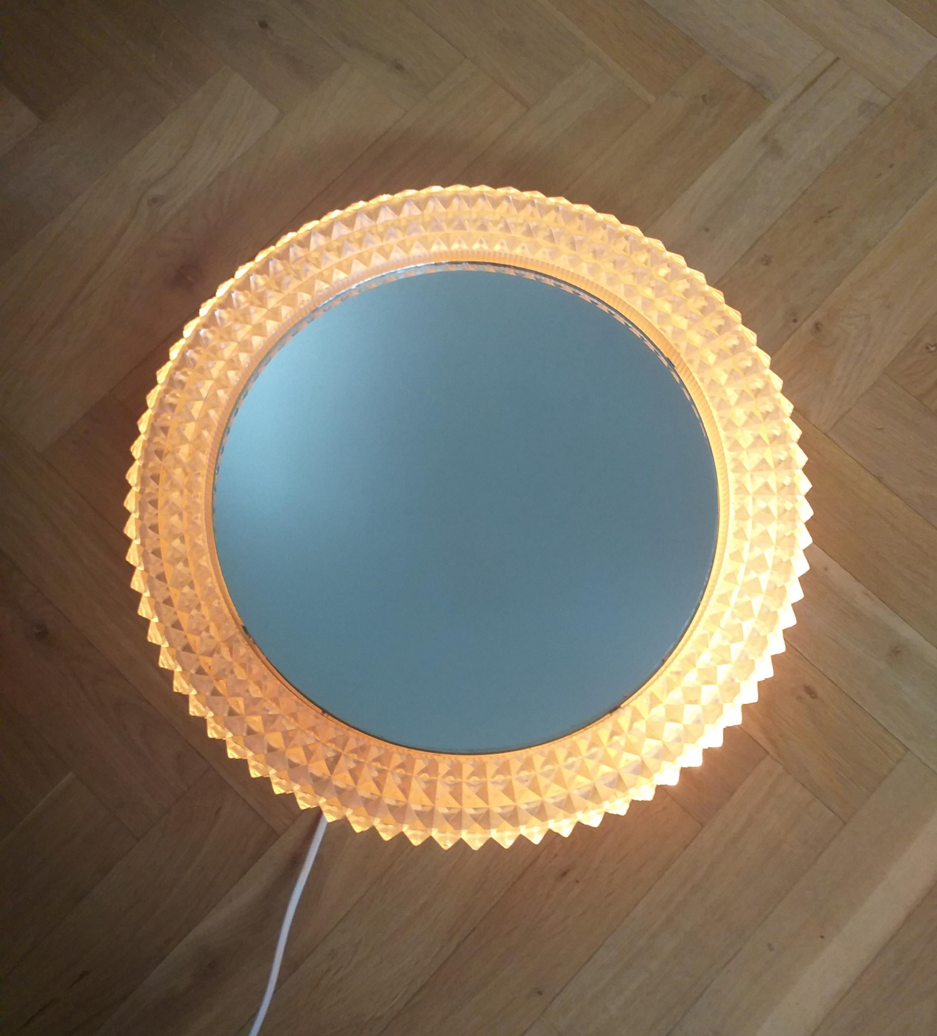 Very Rare Midcentury Backlit Mirror, 1970s For Sale 4