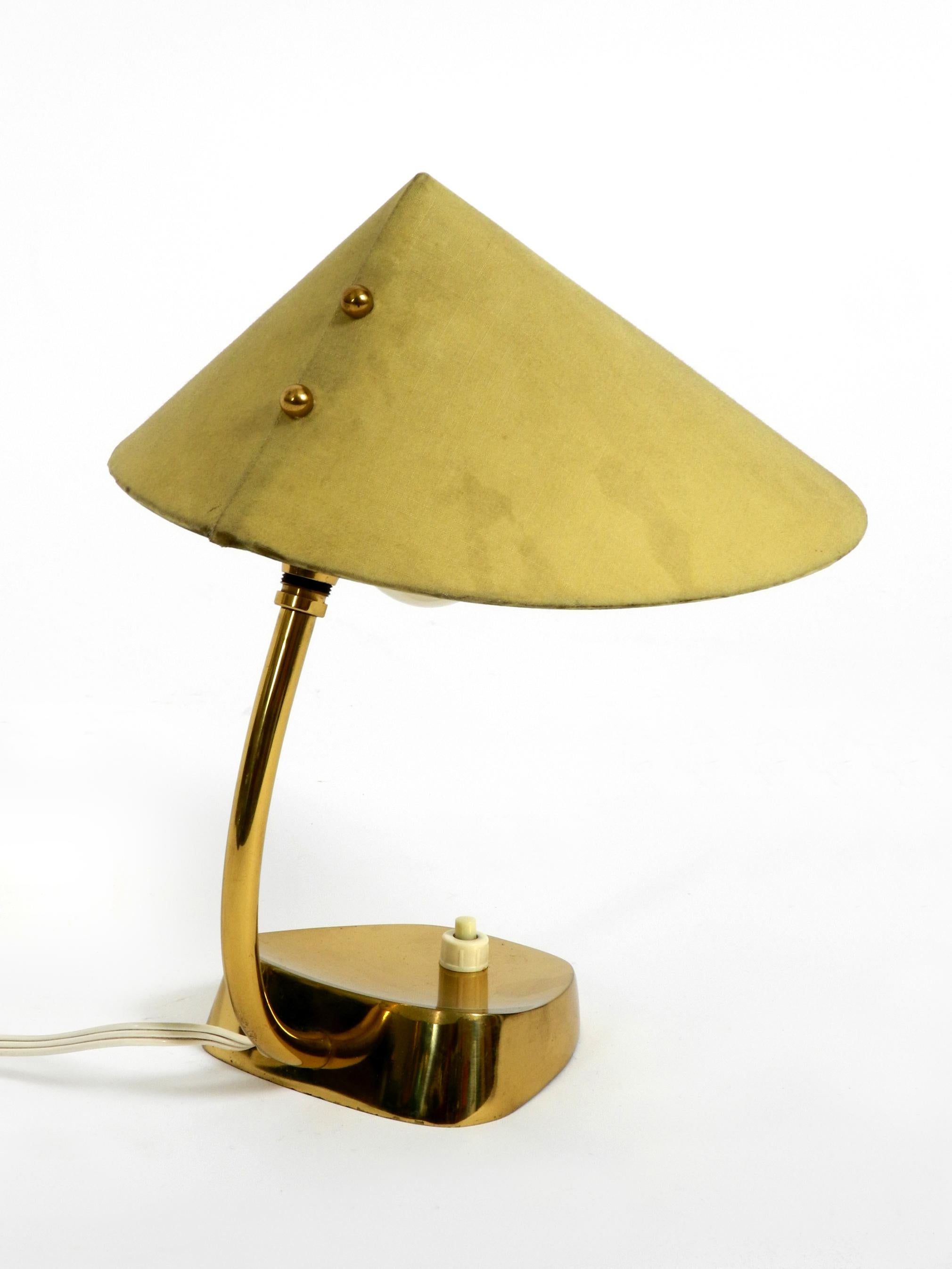 Very Rare Midcentury Brass Table Lamp with Fabric Shade by J. T. Kalmar Austria In Good Condition For Sale In München, DE