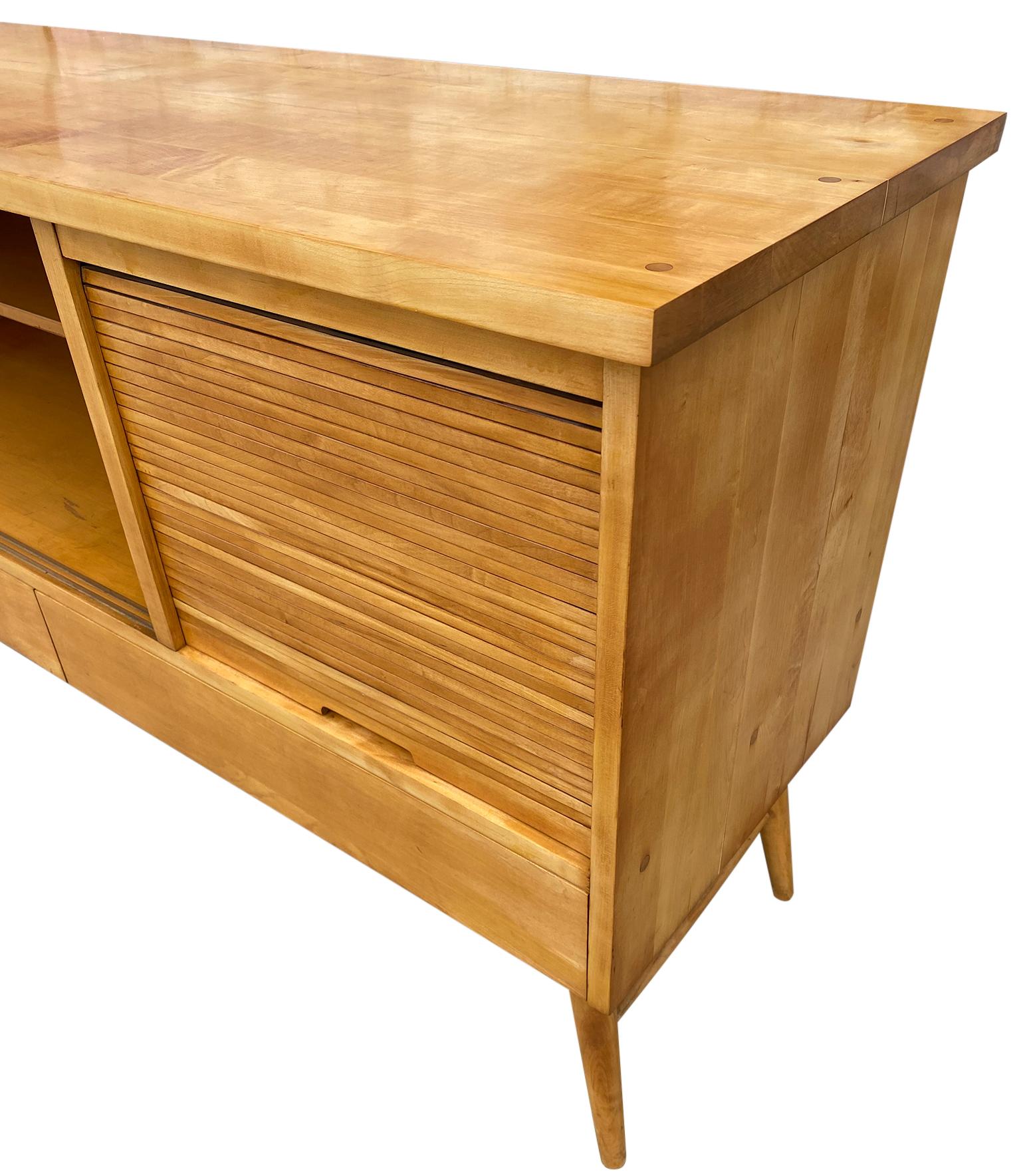 Very Rare Mid-Century Modern Maple Predictor Credenza by Paul McCobb for O’hearn For Sale 8
