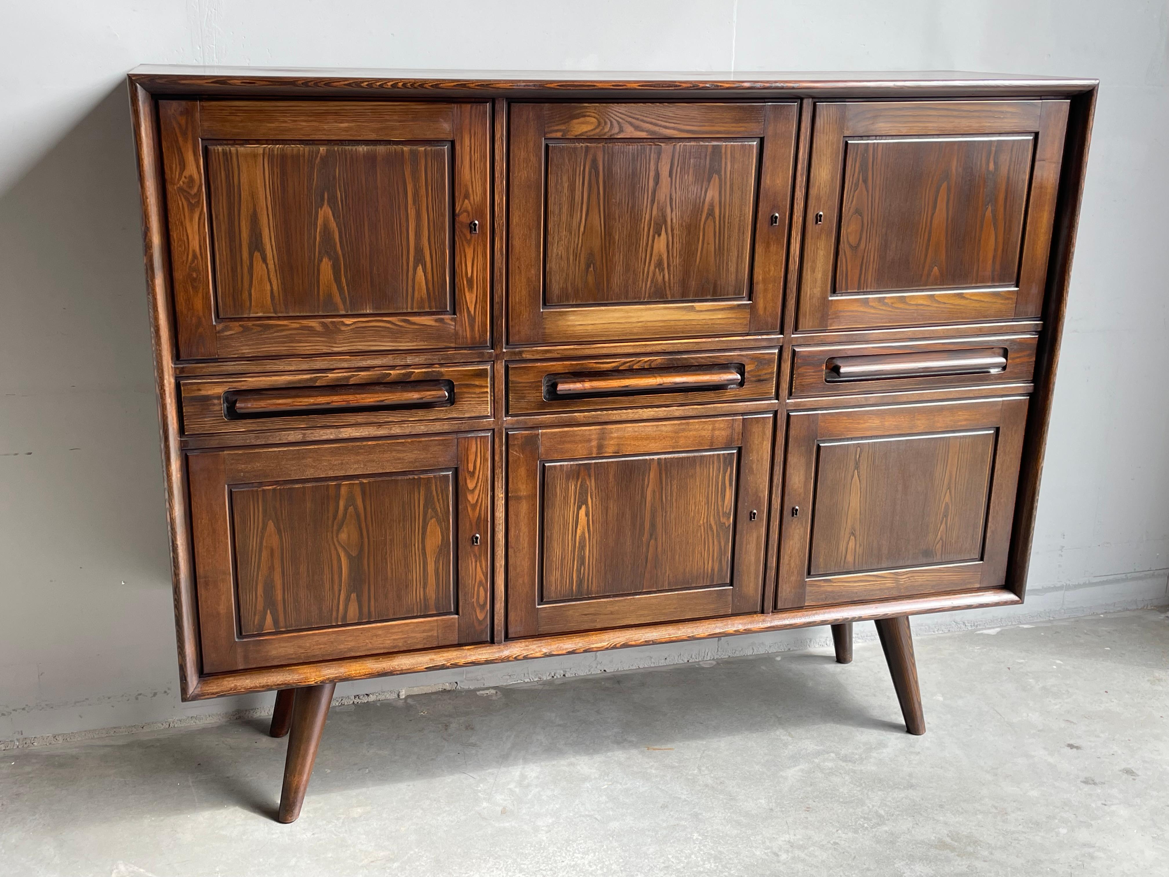 Very Rare Mid-Century Modern Sideboard / Credenza by 't Woonhuys of Amsterdam In Good Condition For Sale In Lisse, NL