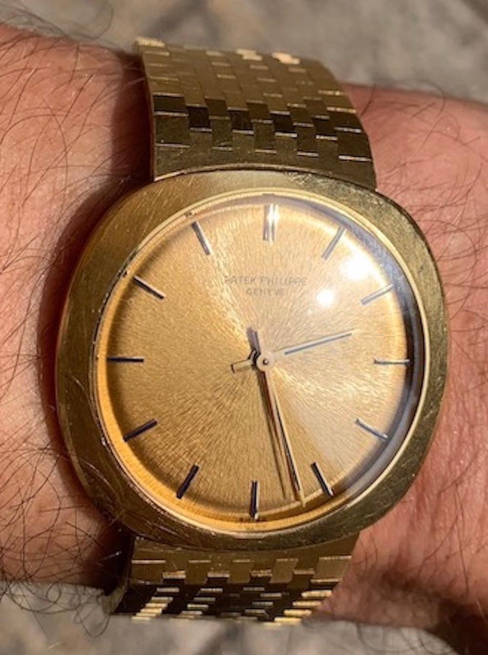 Very Rare Model 3573 Patek Philippe 18-Karat Backwinder Mens Automatic Watch 2
