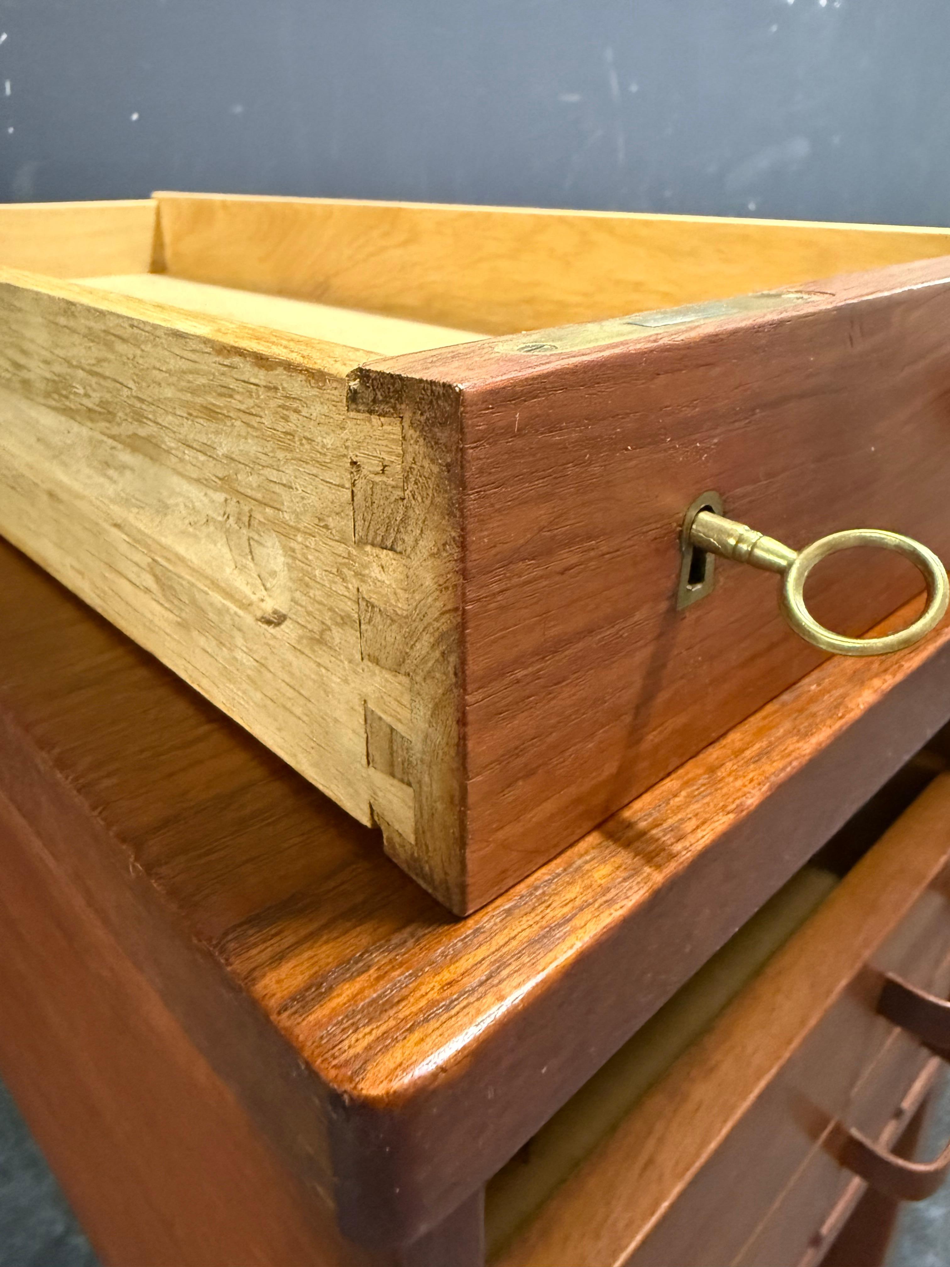 très rare bureau Nanna & Jørgen Ditzel n° 135 en vente 4