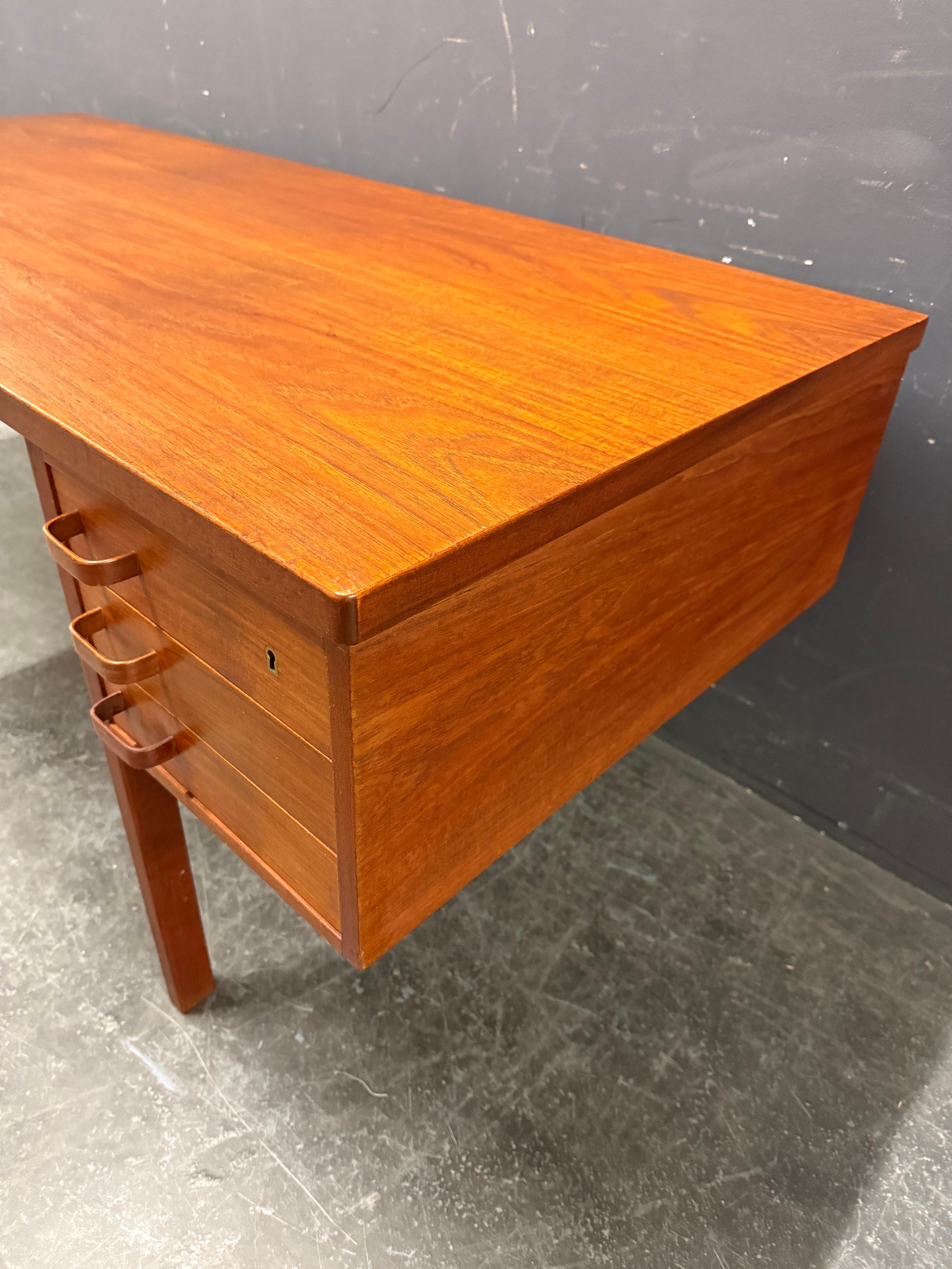 très rare bureau Nanna & Jørgen Ditzel n° 135 en vente 6